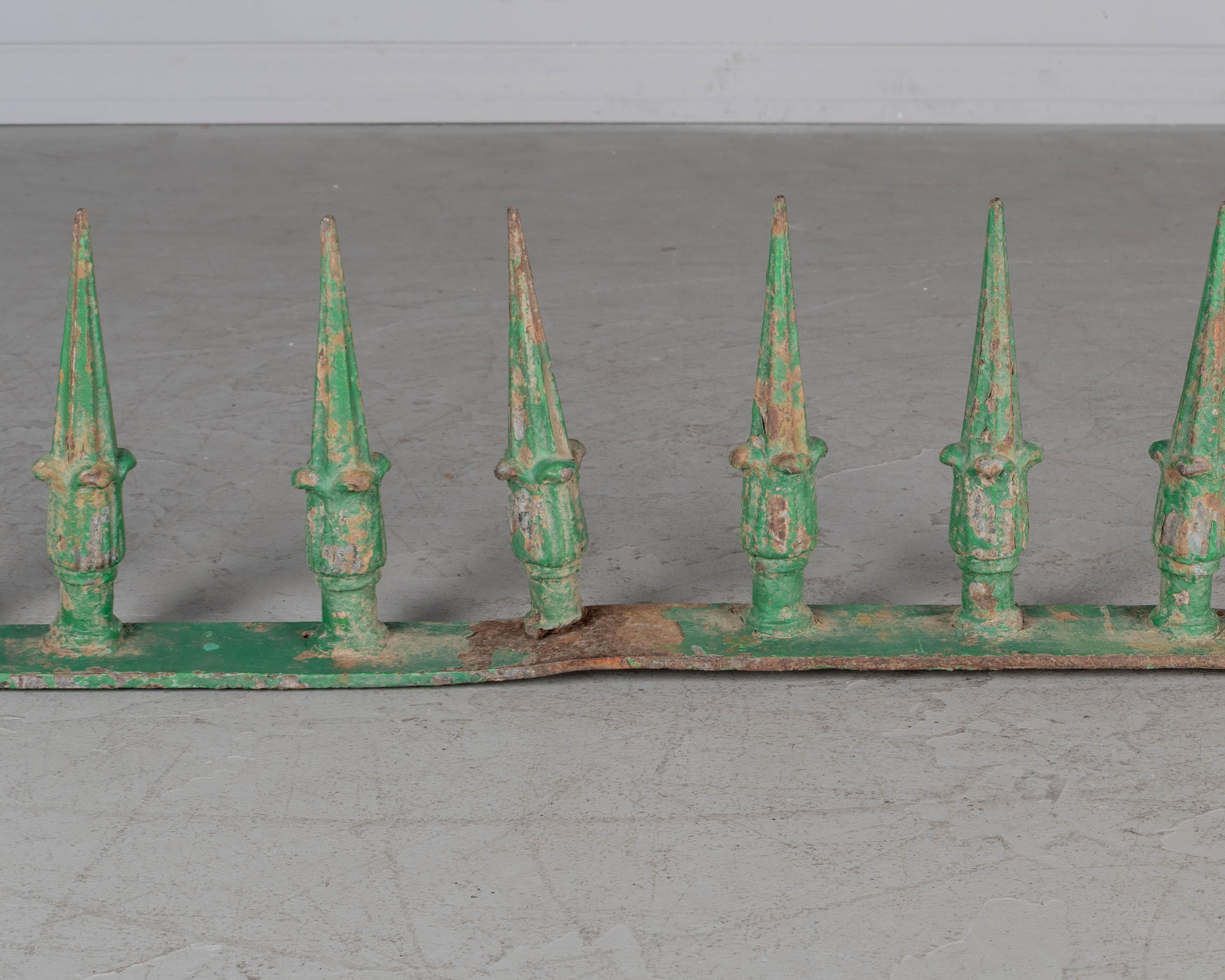 19th Century French Cast Iron Architectural Wall Spike Rail For Sale 5