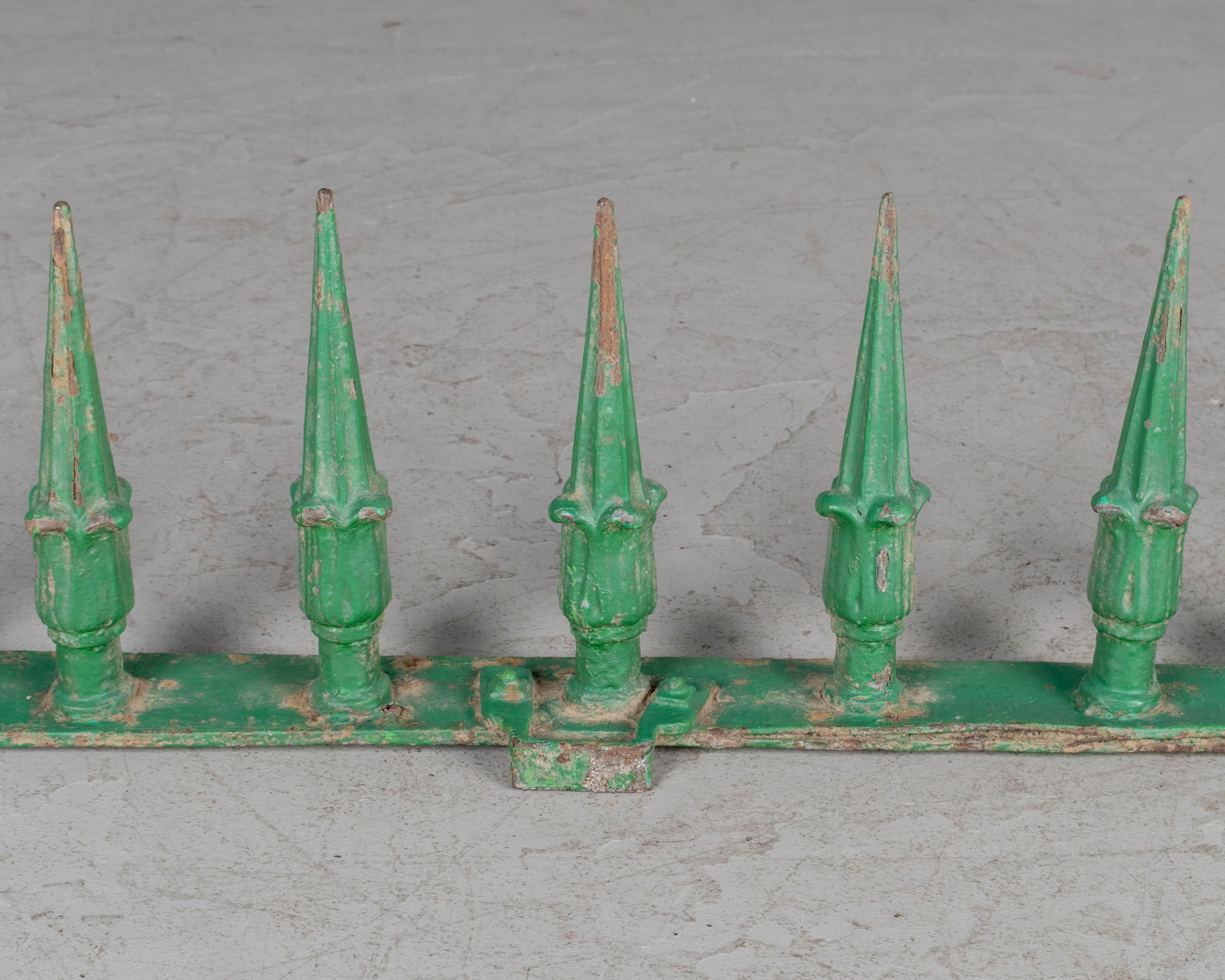 19th Century French Cast Iron Architectural Wall Spike Rail For Sale 6