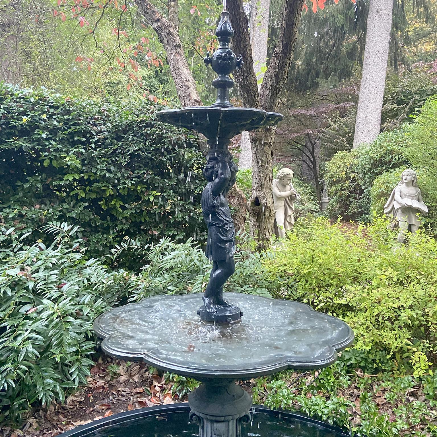 Fontana in ghisa francese del XIX secolo In condizioni buone in vendita a Katonah, NY