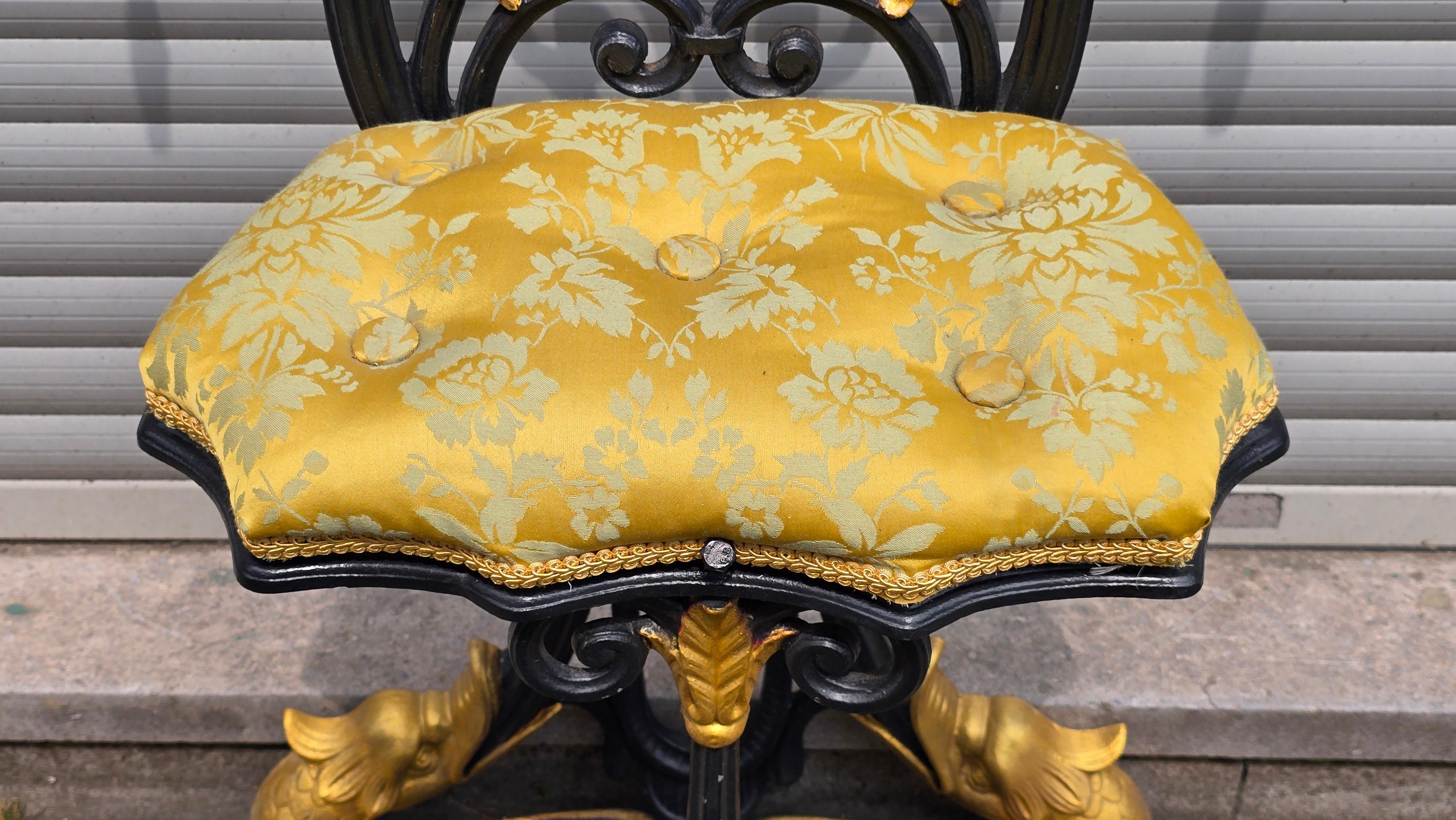 19th Century French Cast Iron Hall Stand with Gilded Accents en vente 6