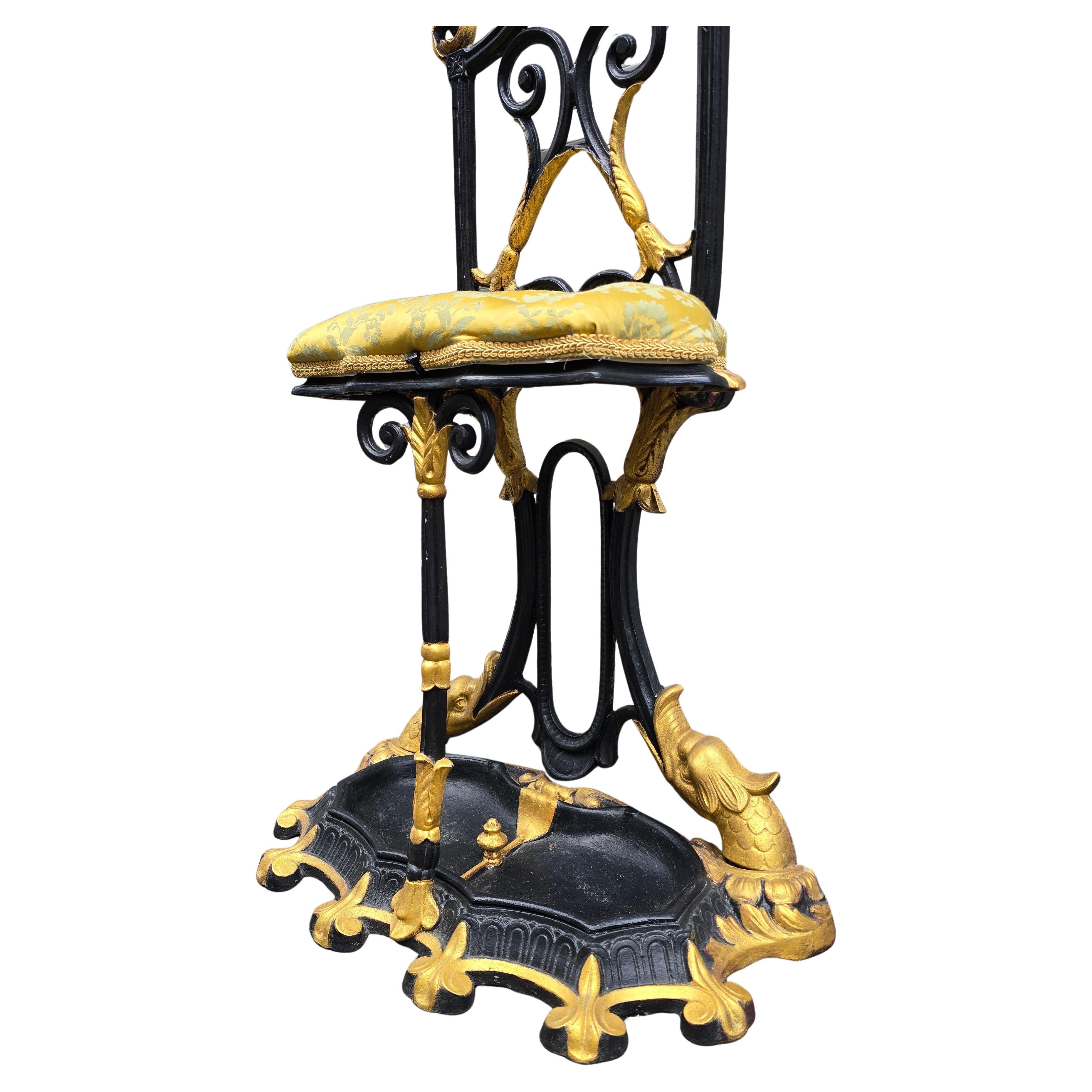 Doré 19th Century French Cast Iron Hall Stand with Gilded Accents en vente