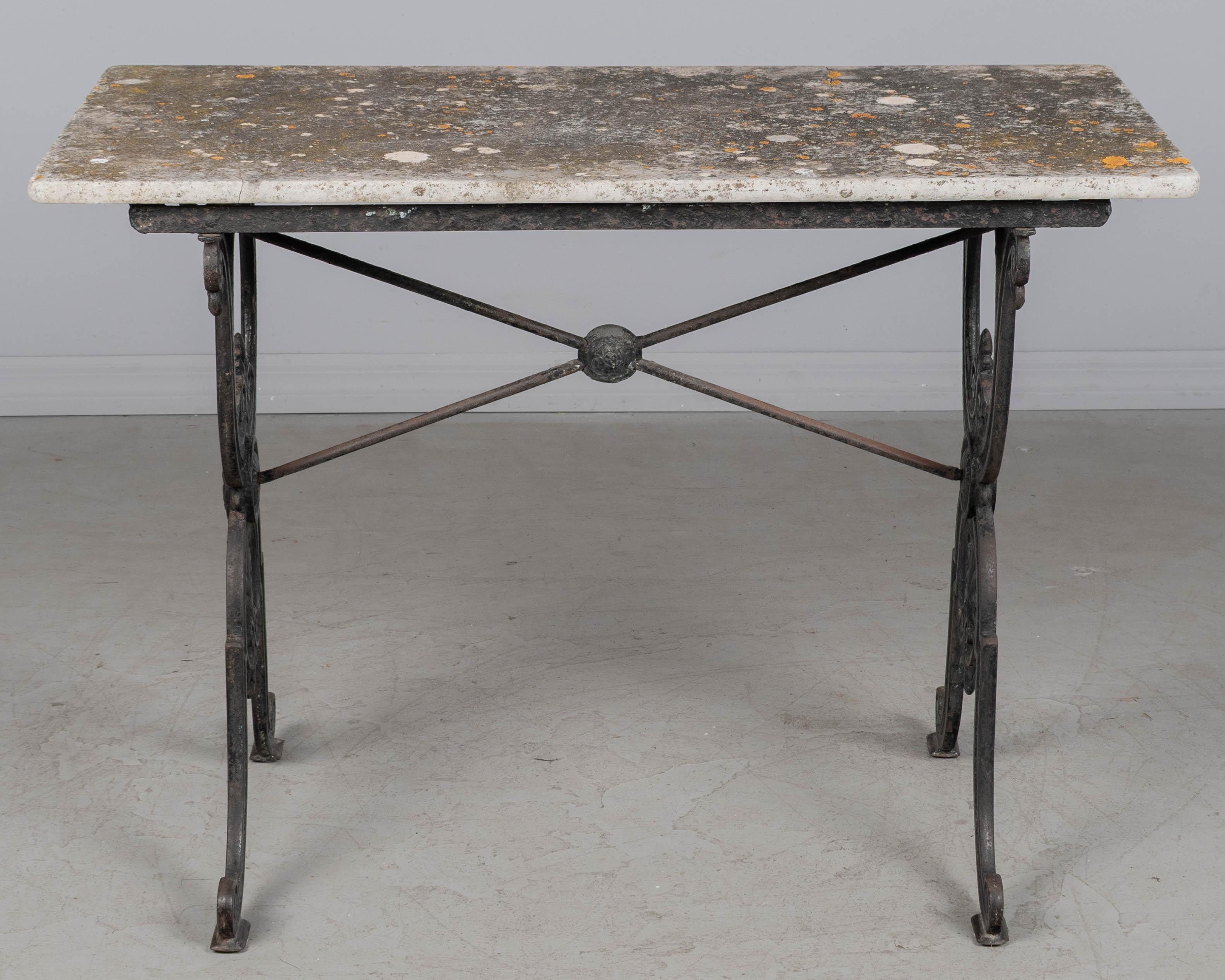 19th Century French Cast Iron Marble Top Bistro Table In Good Condition For Sale In Winter Park, FL