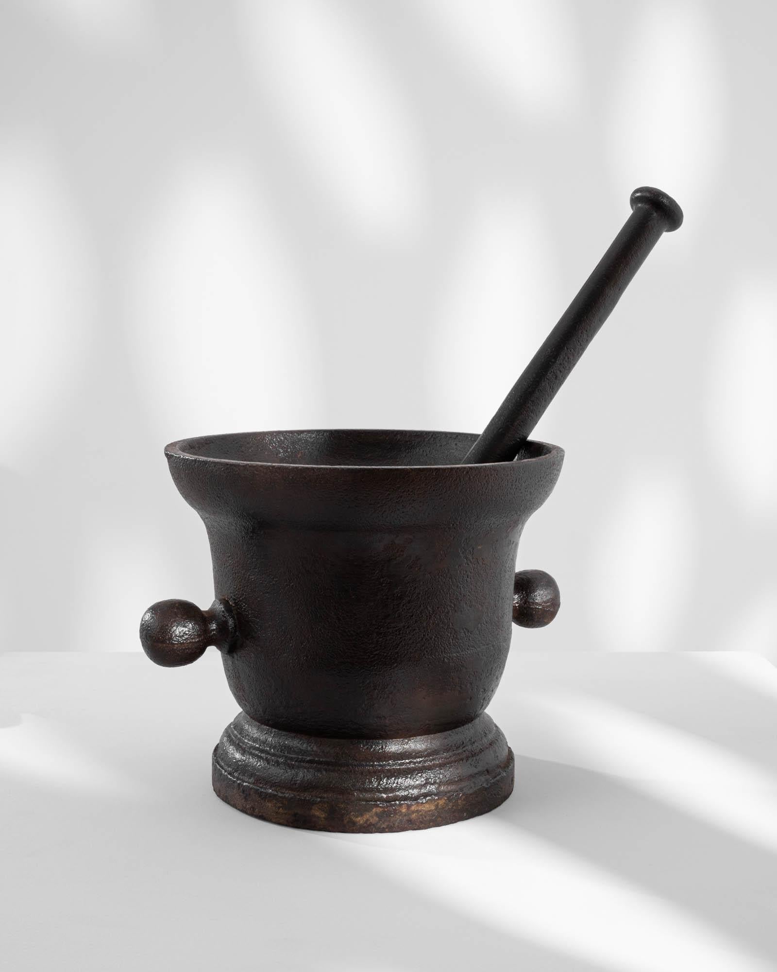 19th Century French Cast Iron Mortar with Pestle For Sale 2