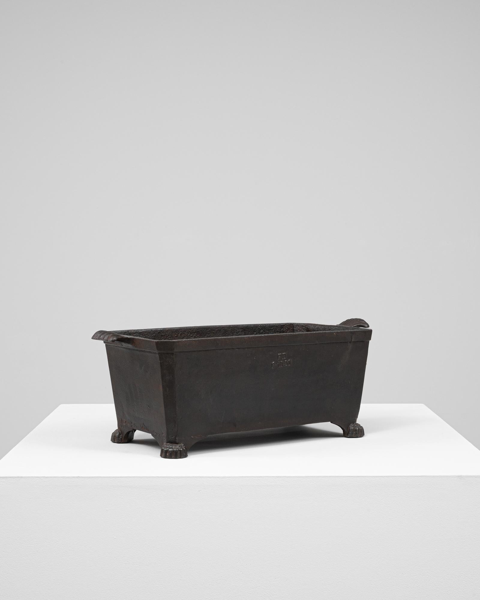 19th Century French Cast Iron Planter For Sale 1