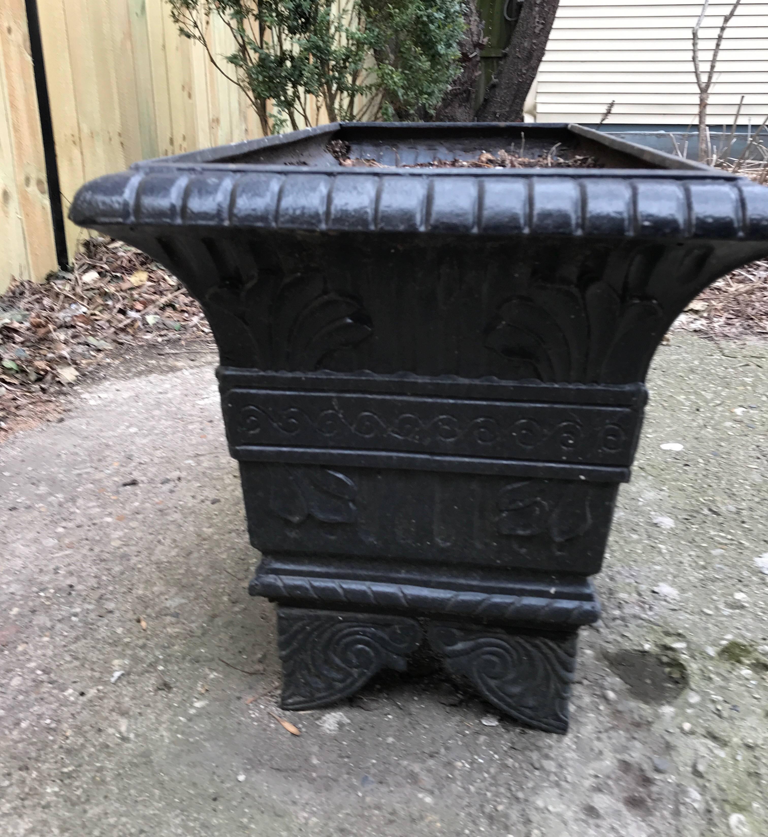 Belle Époque 19th Century French Cast Iron Rectangular Planter Jardinière For Sale