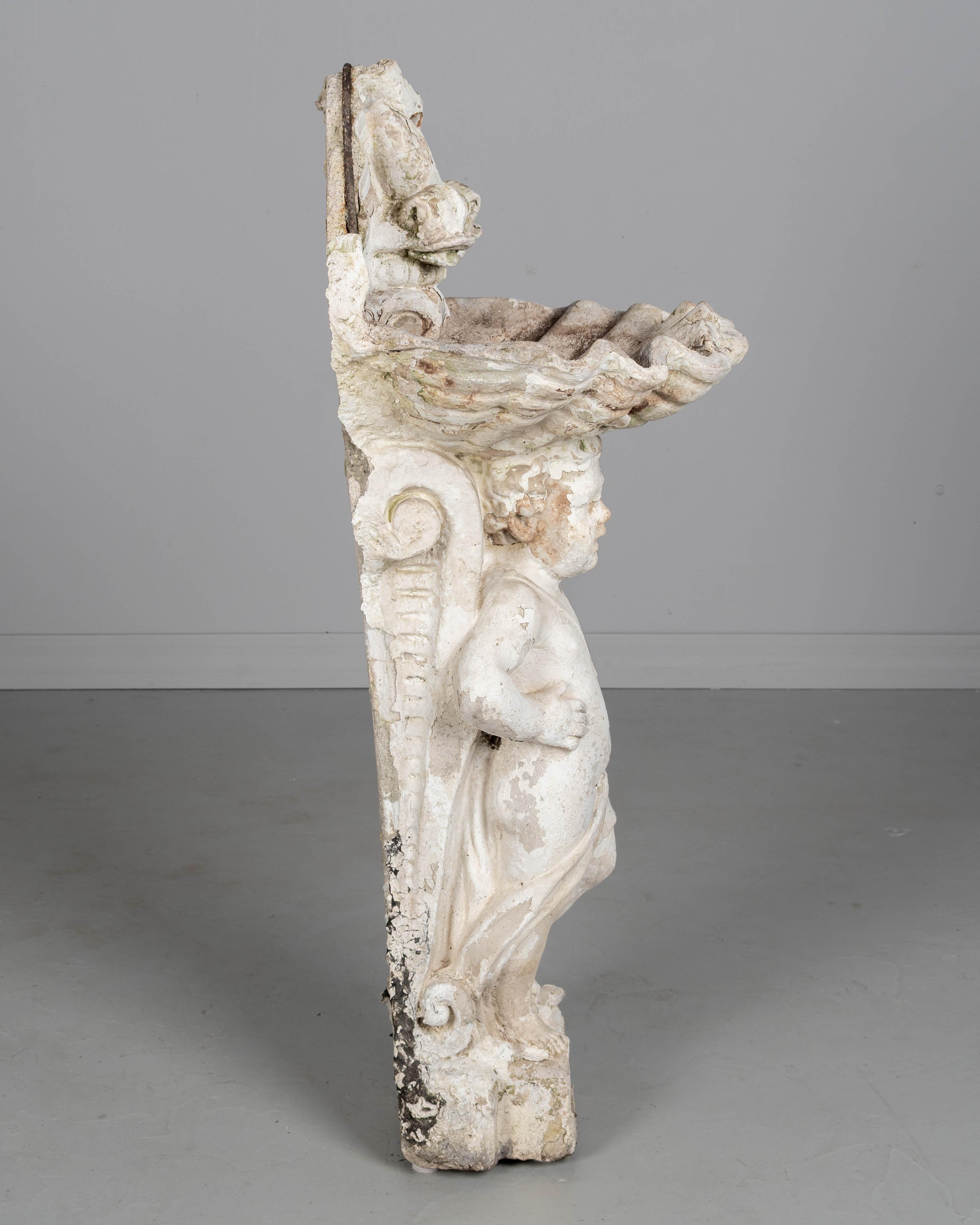 Fontana francese in pietra fusa del XIX secolo in vendita 3