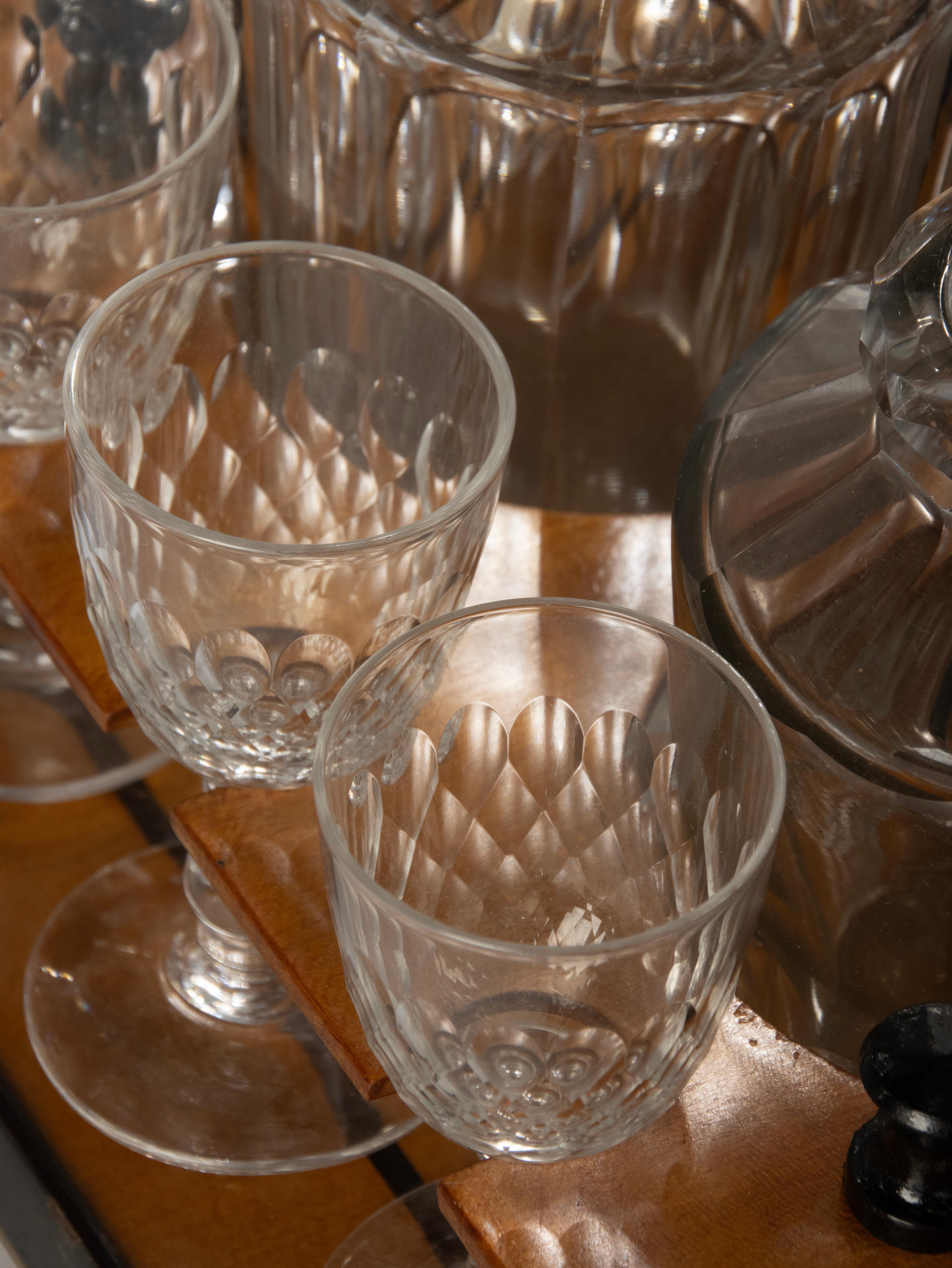 Cave à Liqueur française du 19ème siècle - Wood Wood Marqueté - Carafes et Verres en Cristal en vente 12