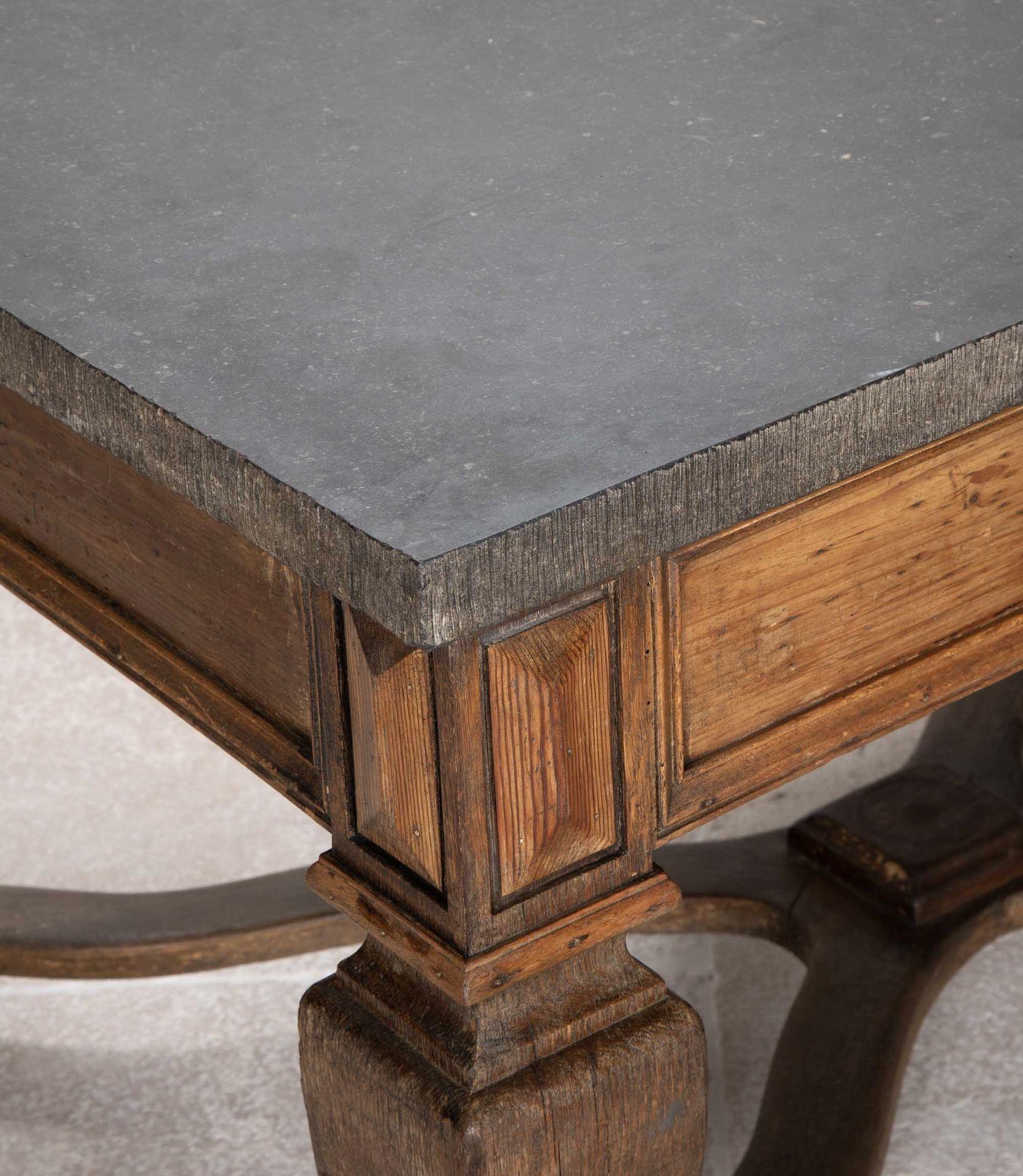 Mesa de centro francesa del siglo XIX sobre una base elevada de roble en Bueno estado para la venta en Gloucestershire, GB
