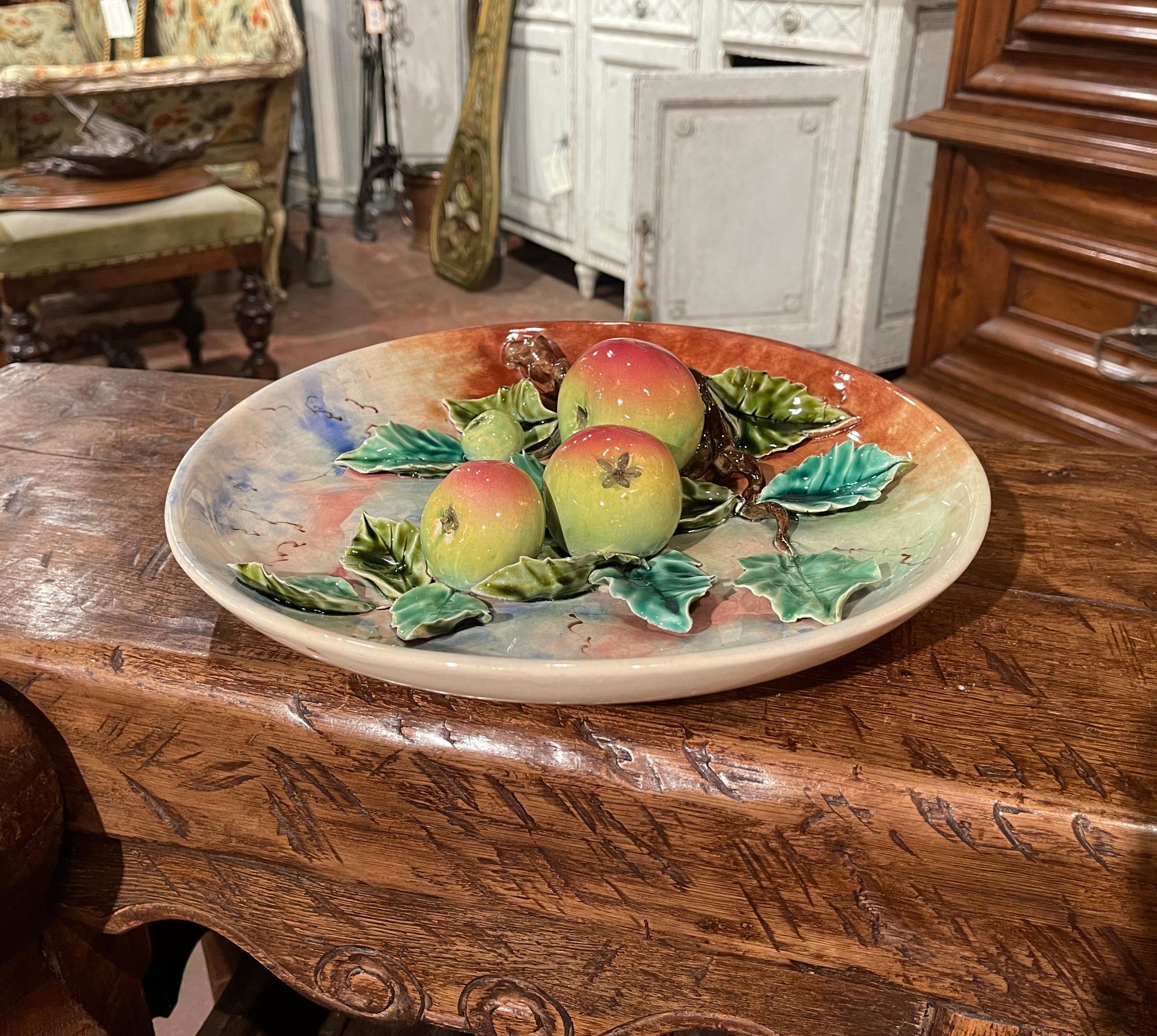 19th Century French Ceramic Barbotine Apple Wall Platter Attributed to Longchamp For Sale 1