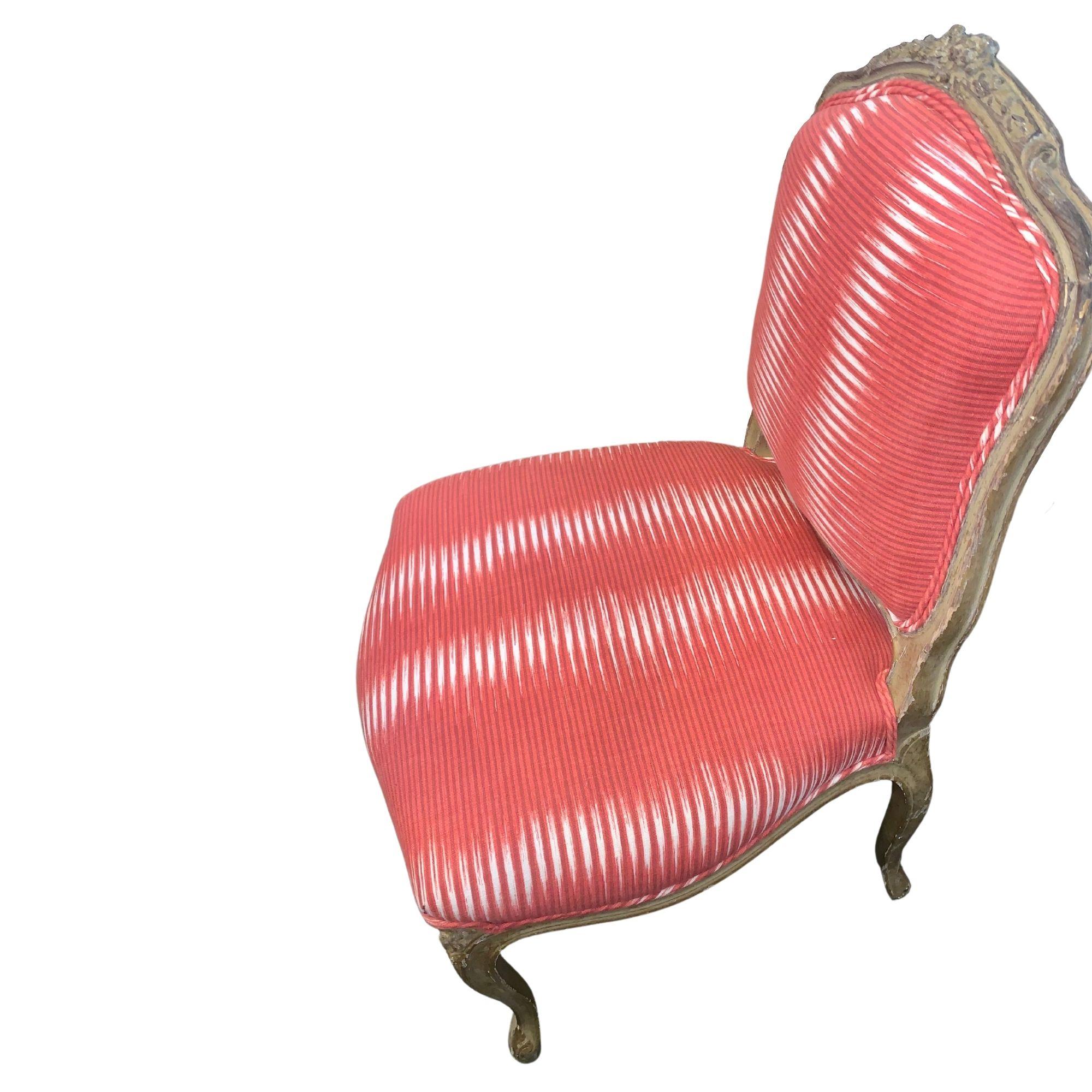 Chaise française du 19ème siècle recouverte de tissu Michelle Nussbaumer Bon état - En vente à Dallas, TX