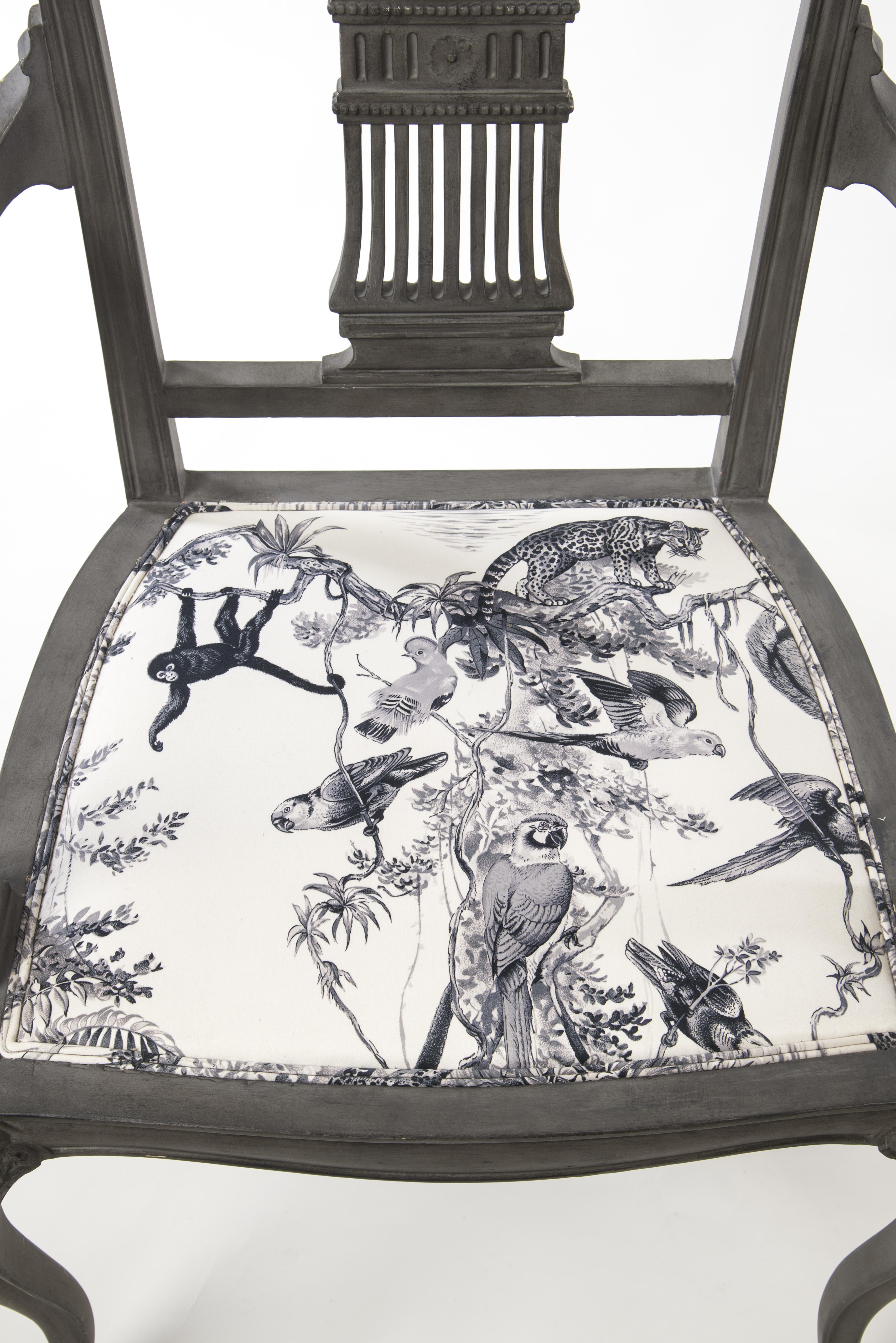 Französischer Stuhl des 19. Jahrhunderts mit Hermès-Stoff (Holz) im Angebot
