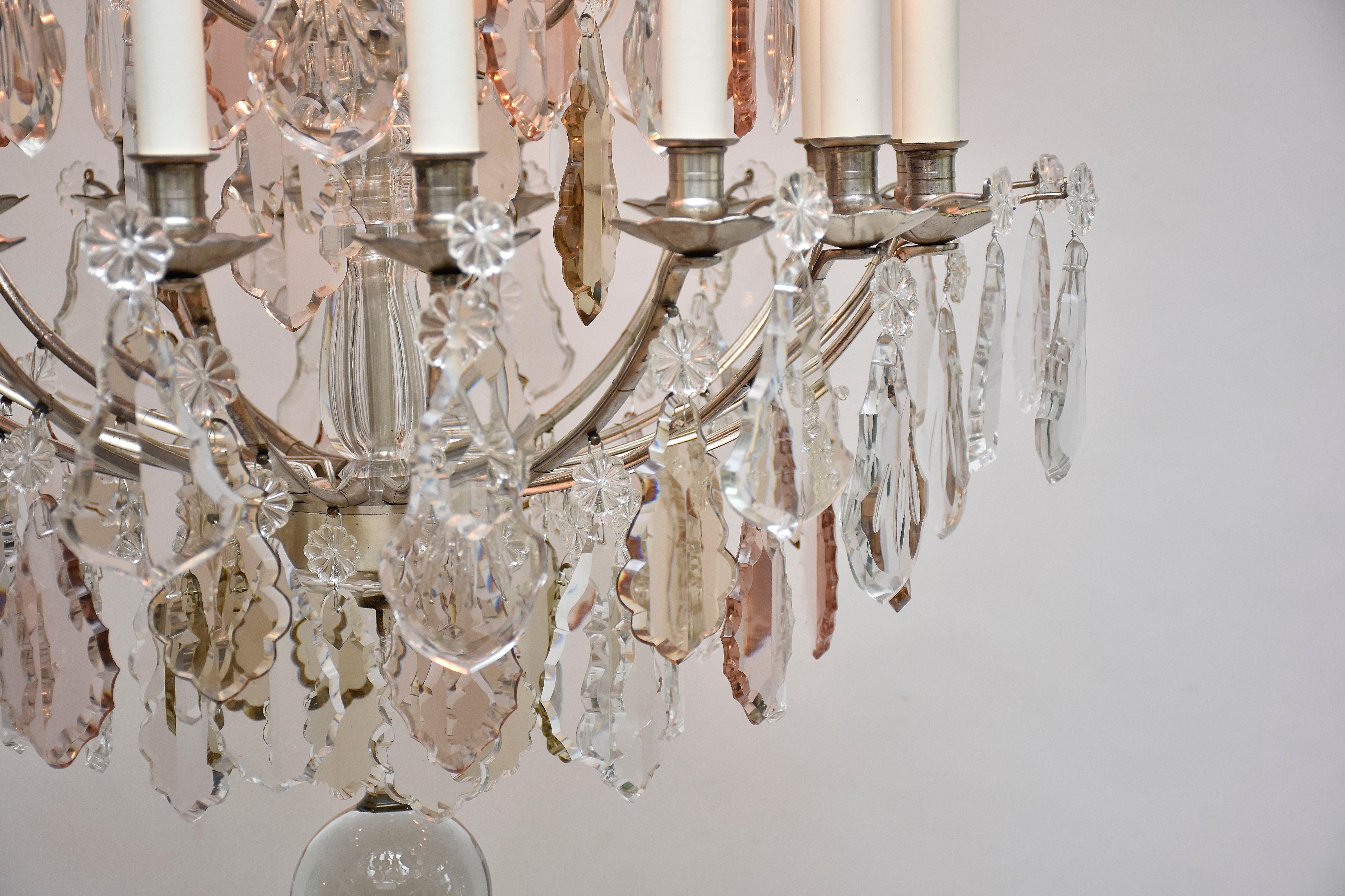 Französischer Kronleuchter aus dem 19. Jahrhundert mit Baccarat-Kristallen im Stil von Ludwig XV. im Zustand „Gut“ im Angebot in SON EN BREUGEL, NL