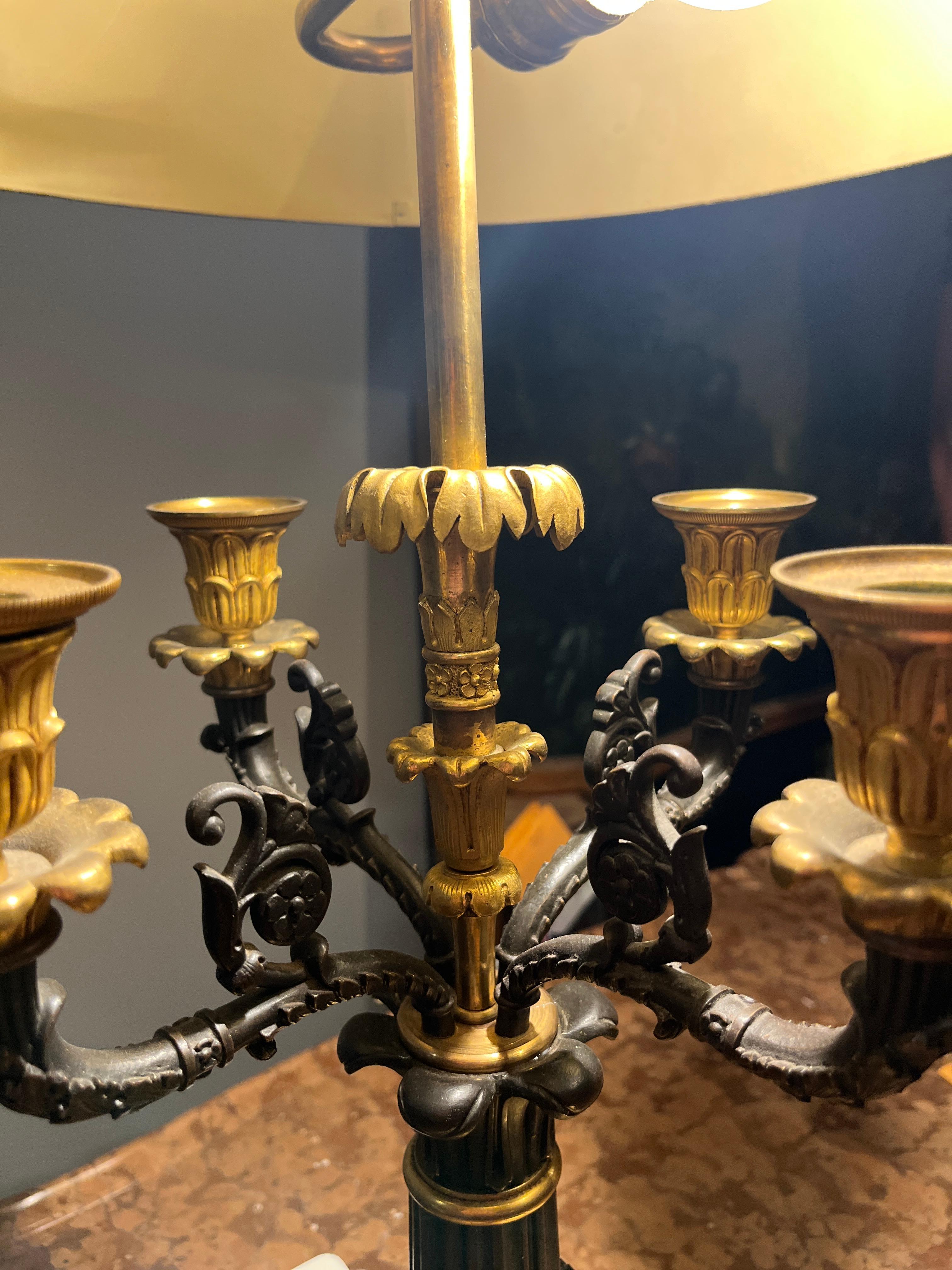 19th Century French Charles X Bronze & Ormolu Bouillotte Lamp en venta 3