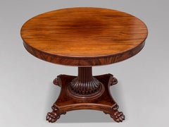 Mesa central francesa de caoba Charles X del siglo XIX