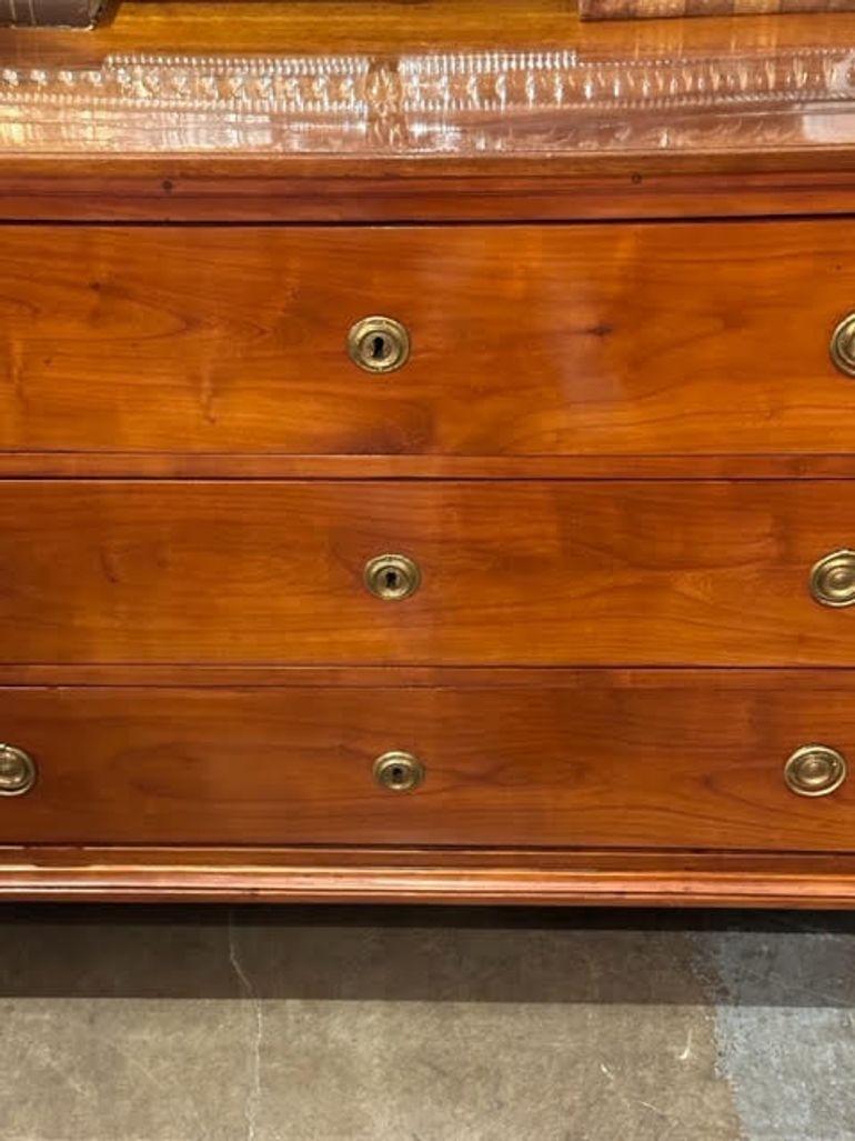 19th Century French Charles X Mahogany Commode For Sale 2