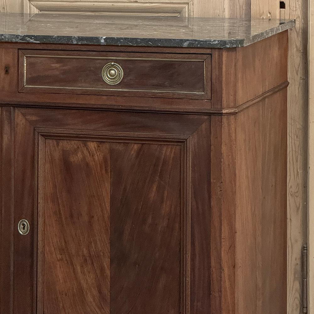 19th Century French Charles X Mahogany Marble Top Buffet Mediados del siglo XIX en venta