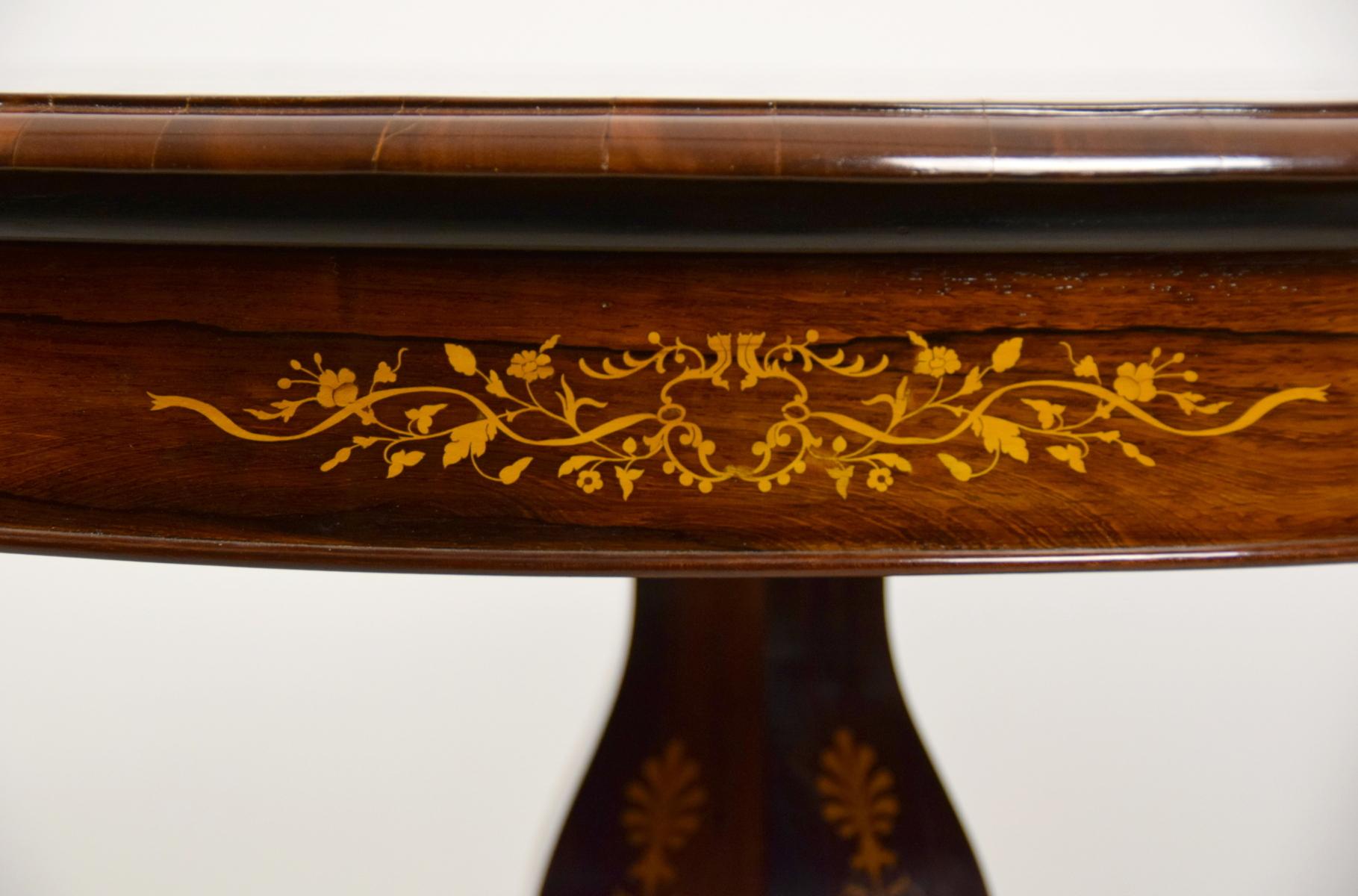 19th Century French Charles X Paved and Inlaid Centre Table with Round Top For Sale 1