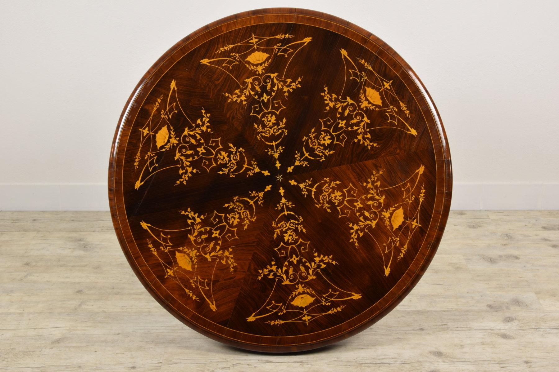 Mesa de centro francesa Charles X del siglo XIX con tablero redondo, pavimentado y taraceado en venta 1