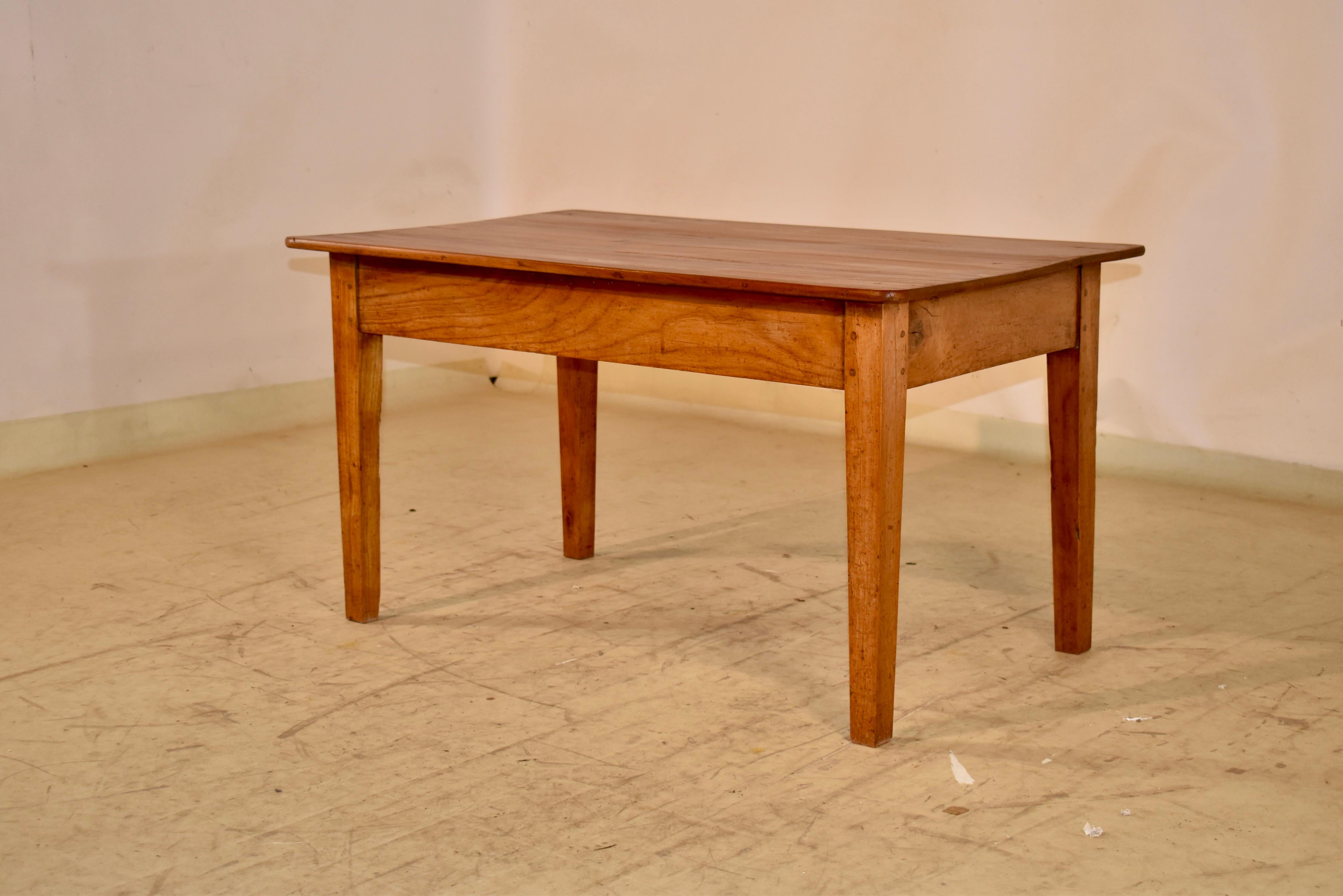 19. Jahrhundert Französisch Kirsche Couchtisch im Angebot 5