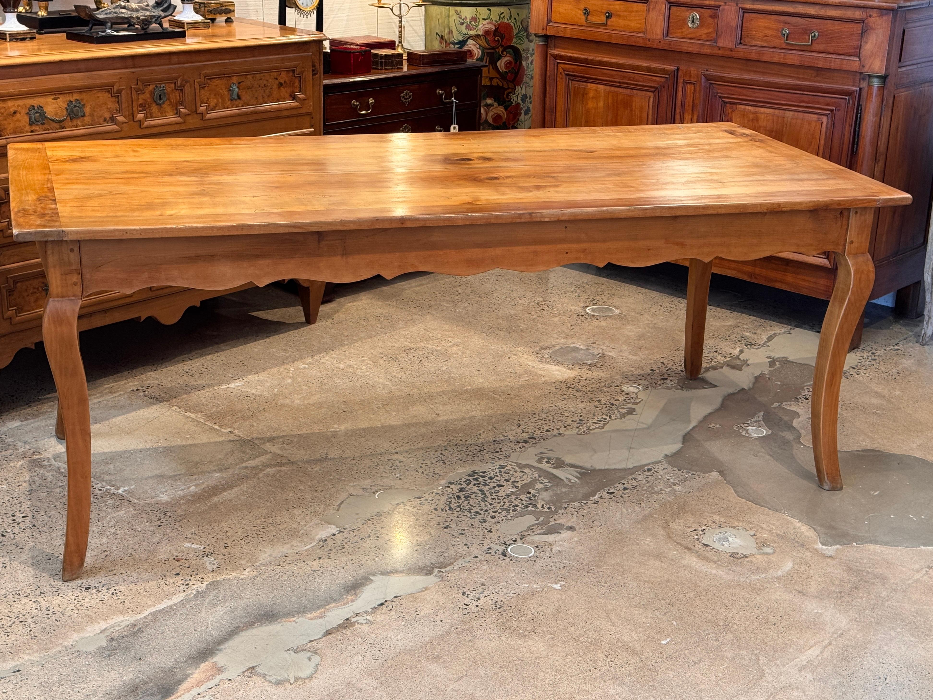 Table de ferme française du 19ème siècle Bon état - En vente à Charlottesville, VA