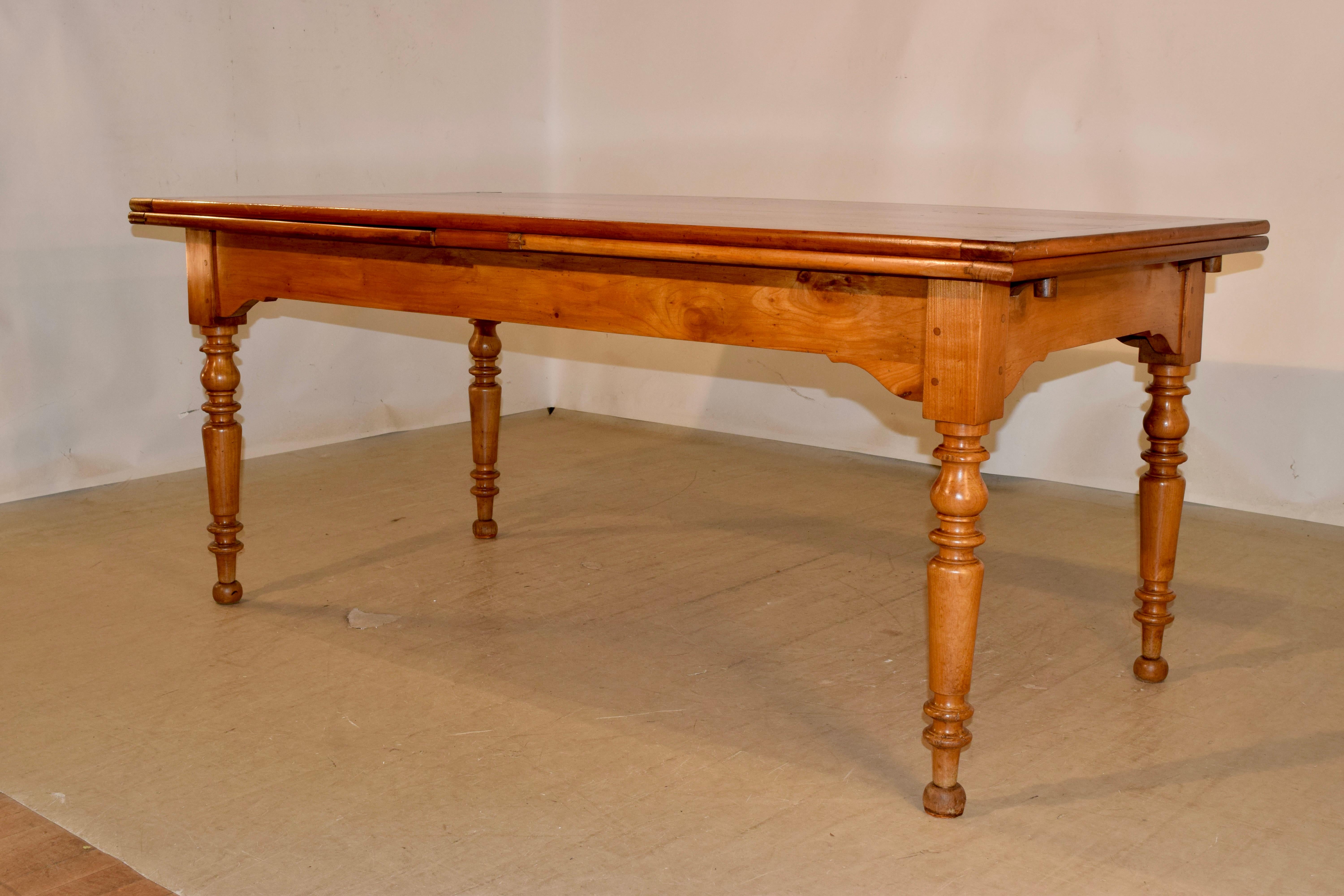 19th Century French Cherry Table with Draw-Leaves For Sale 1