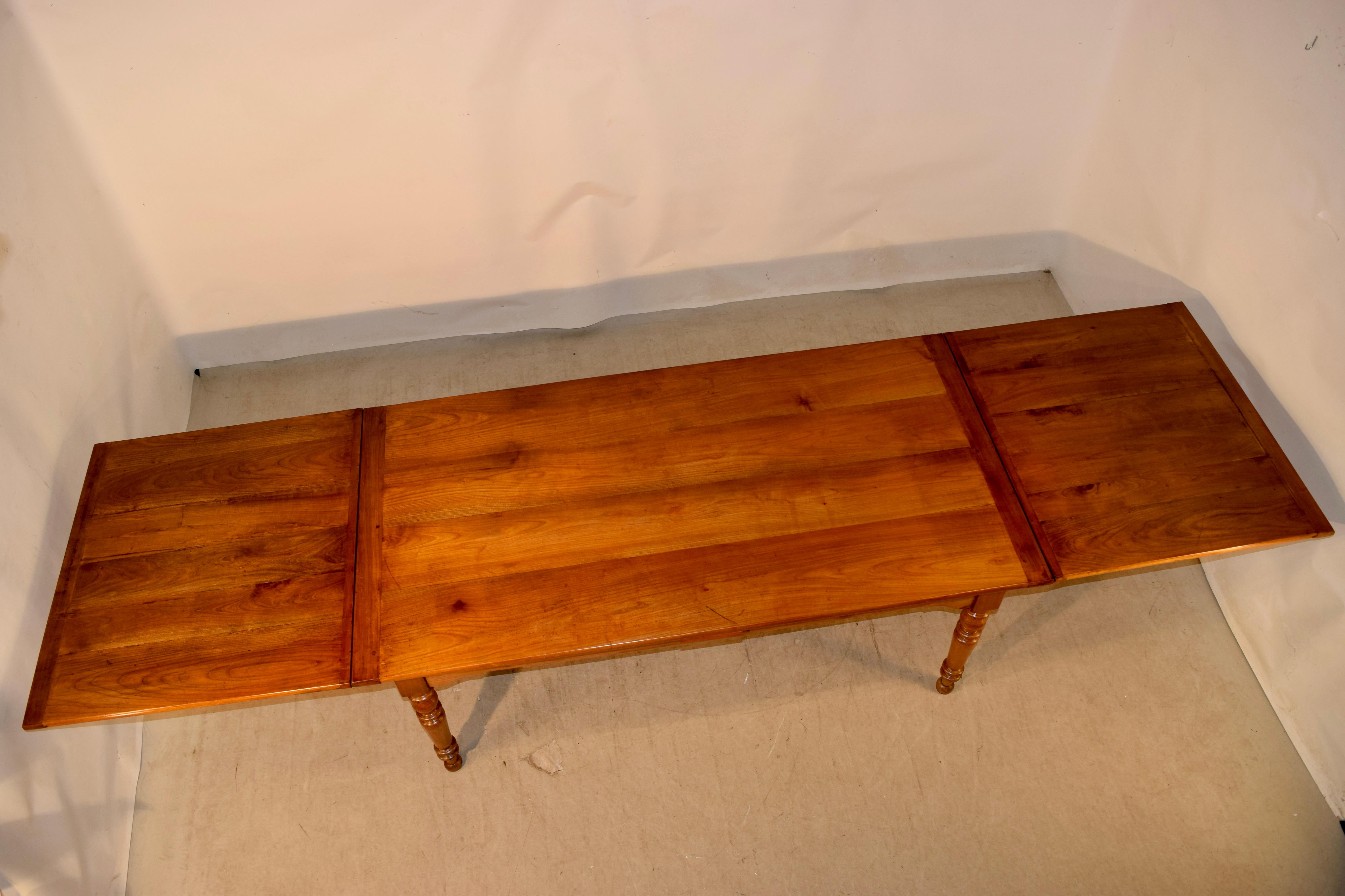 19th Century French Cherry Table with Draw-Leaves For Sale 4