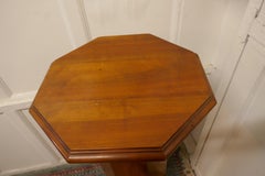 Französischer Kirschholz-Säulensockel aus dem 19. Jahrhundert