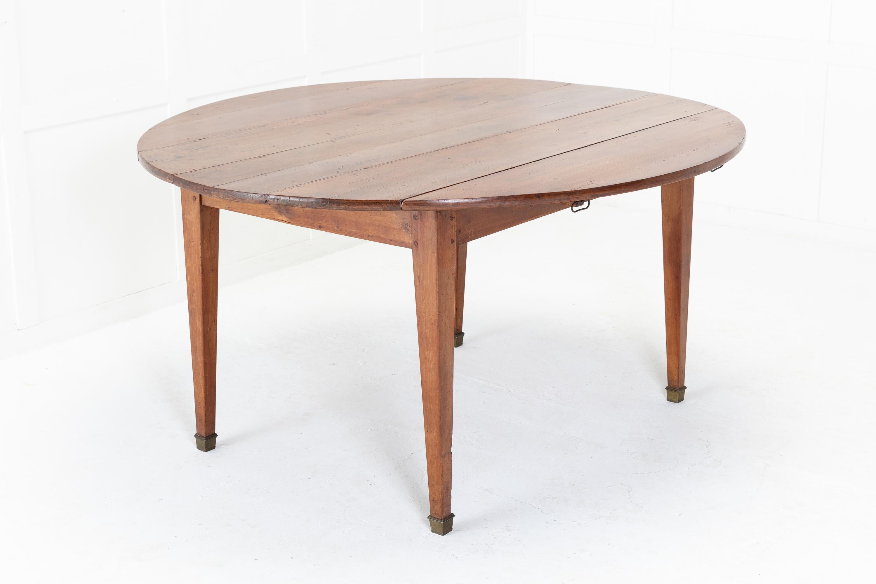 19th Century French Cherrywood Dining Table For Sale 1