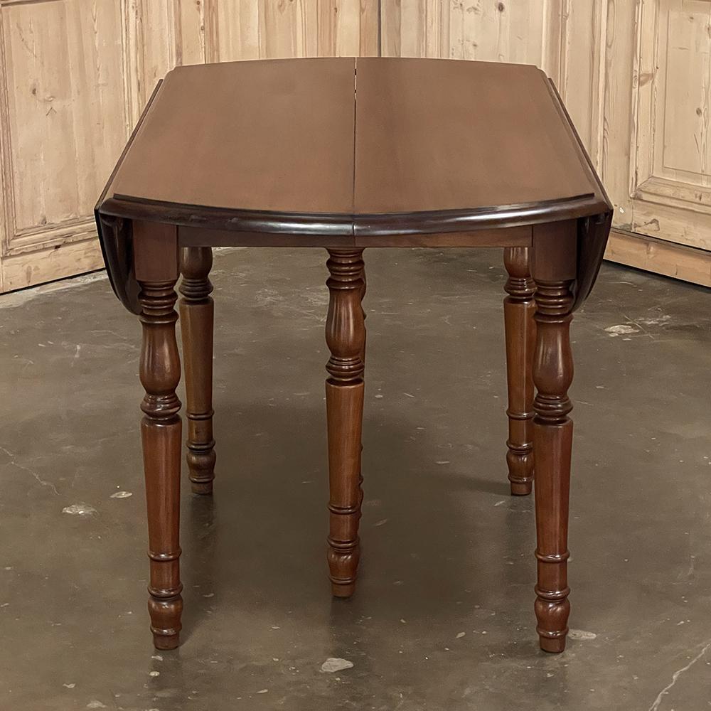 19th Century French Cherrywood Drop Leaf Dining Table with Leaves For Sale 5