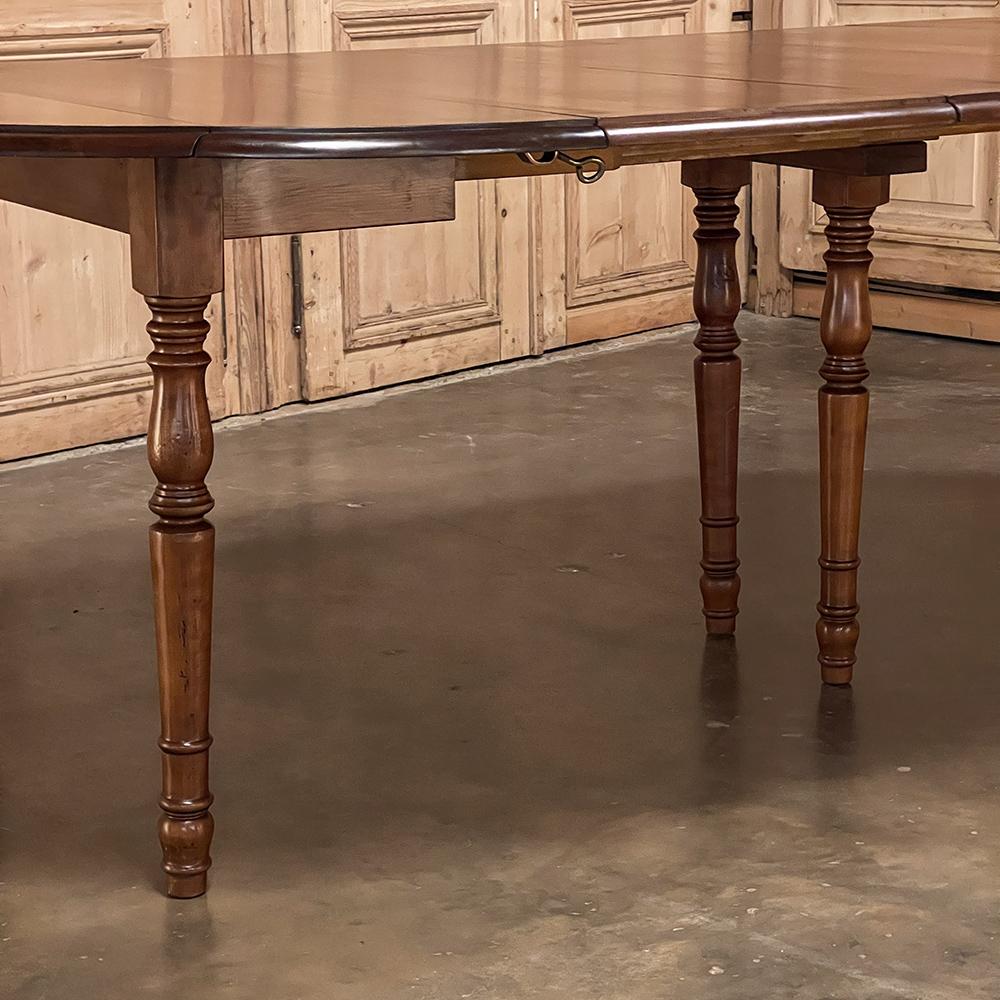 19th Century French Cherrywood Drop Leaf Dining Table with Leaves For Sale 10