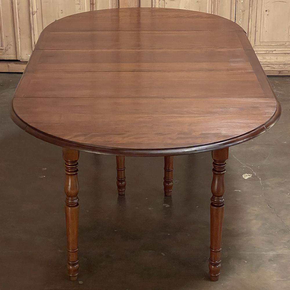 19th Century French Cherrywood Drop Leaf Dining Table with Leaves In Good Condition For Sale In Dallas, TX