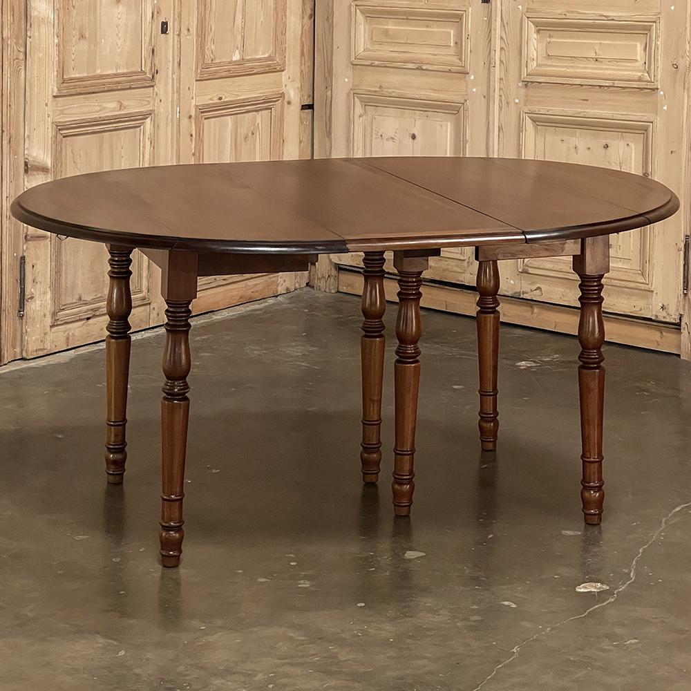 19th Century French Cherrywood Drop Leaf Dining Table with Leaves For Sale 1