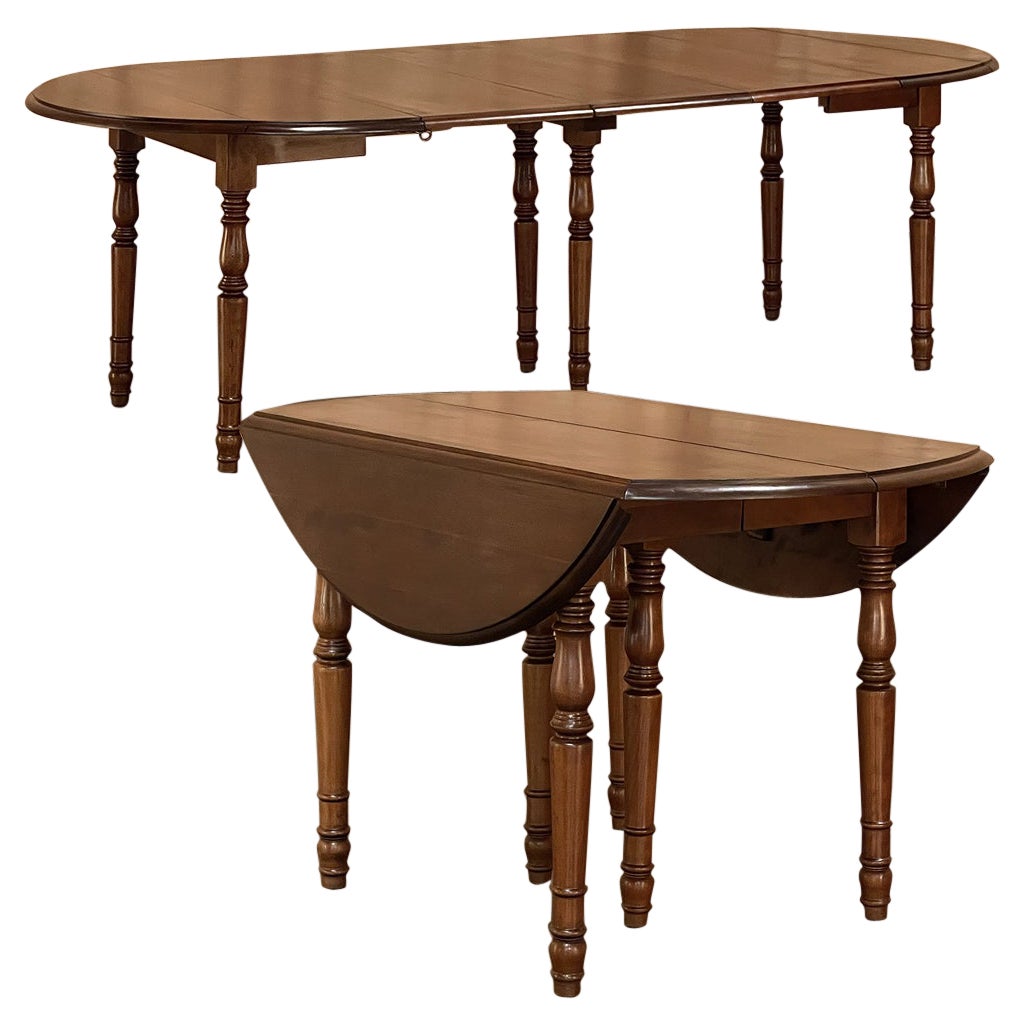 Französischer Kirschenholz-Esstisch mit Blättern aus dem 19. im Angebot