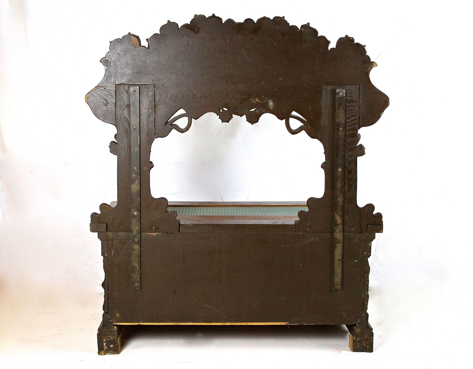 19th Century French Chest Bench With Chestnut Tree Motif, France ca. 1890/1900 7