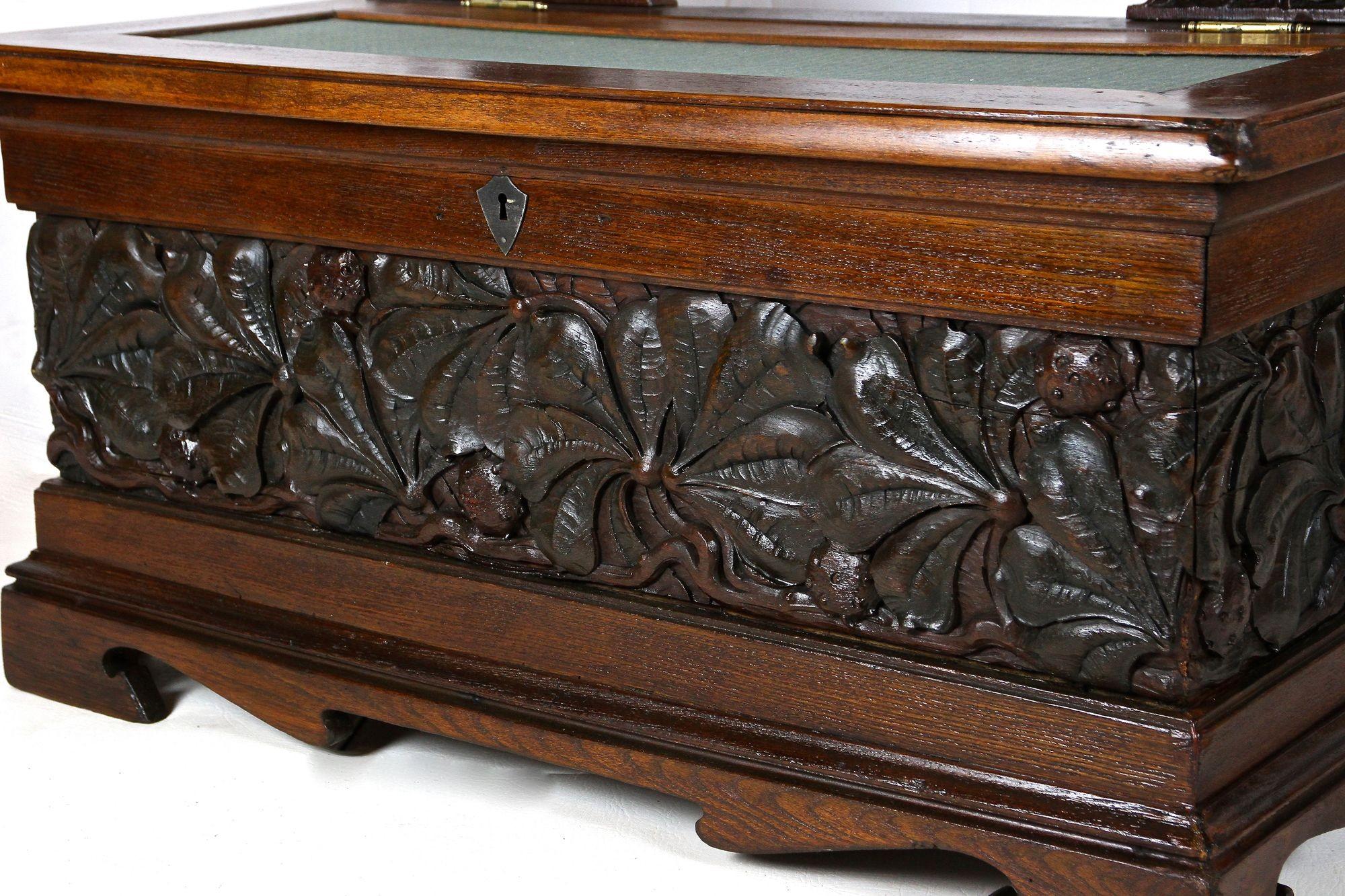 19th Century French Chest Bench With Chestnut Tree Motif, France ca. 1890/1900 10