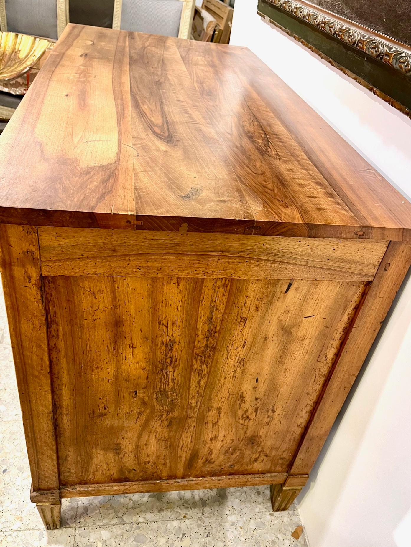 19th Century French Chest of Drawers Commode Directoire Walnut Wood For Sale 11