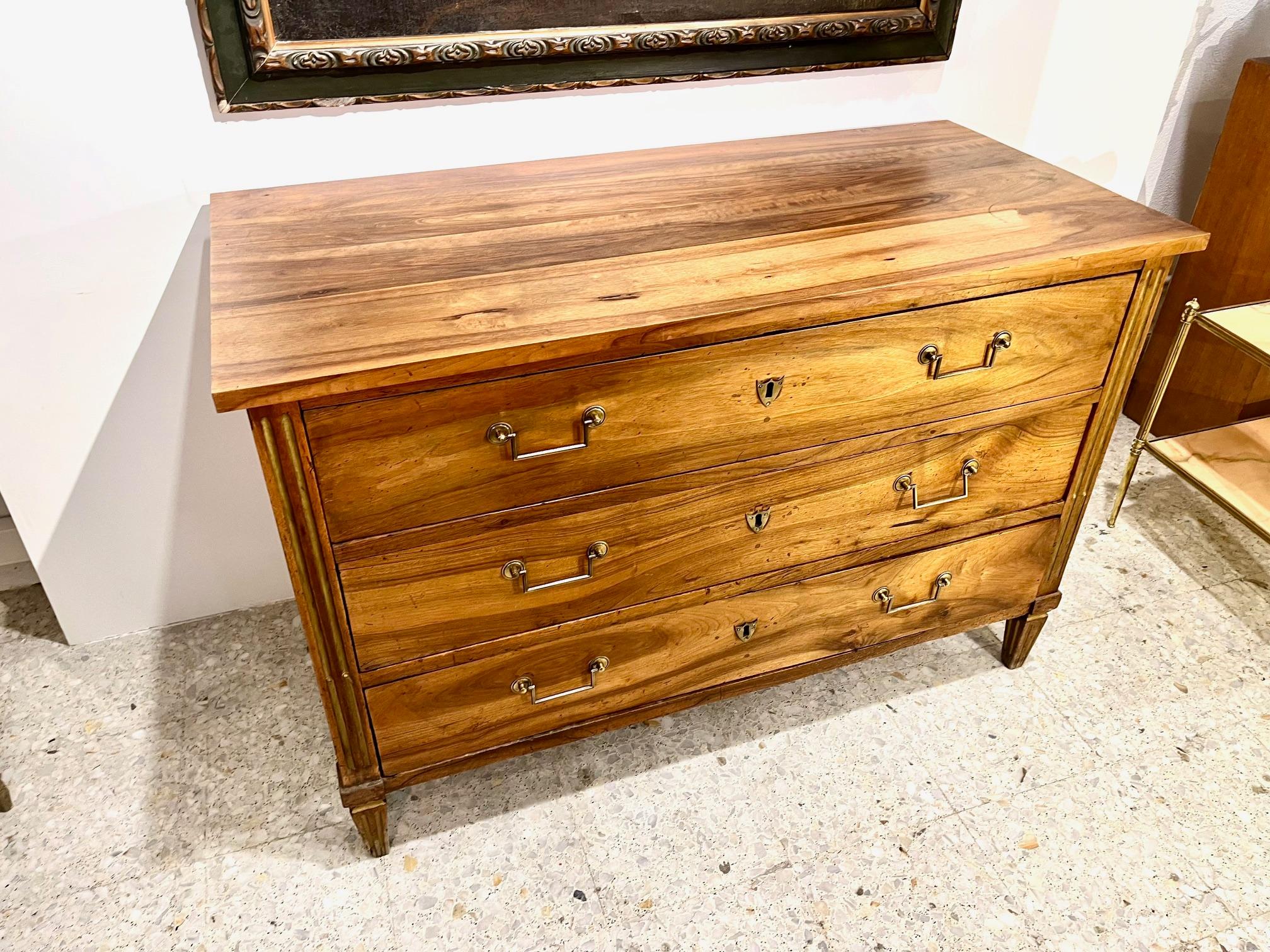 19th Century French Chest of Drawers Commode Directoire Walnut Wood For Sale 14
