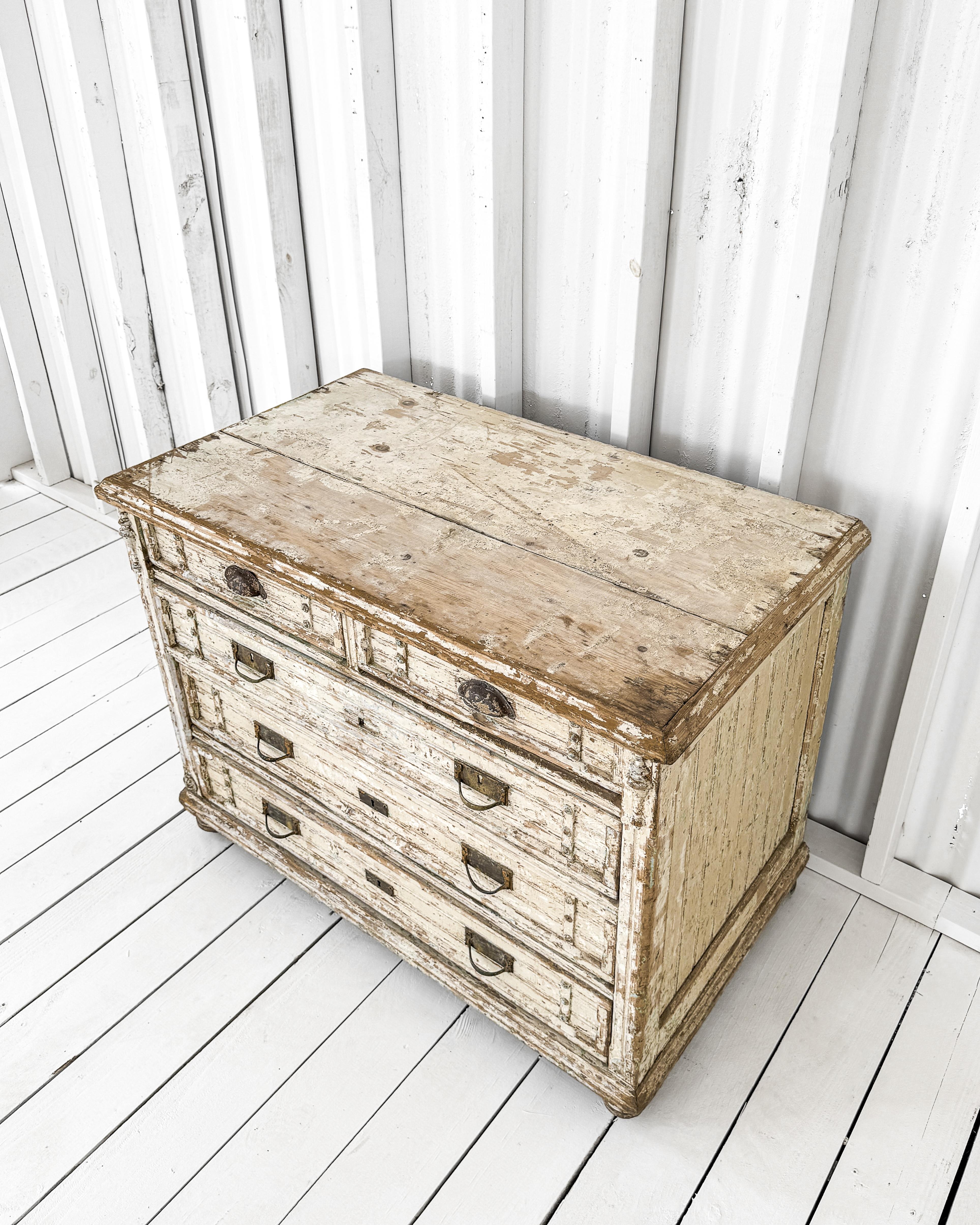 19th Century French Chest of Drawers 7