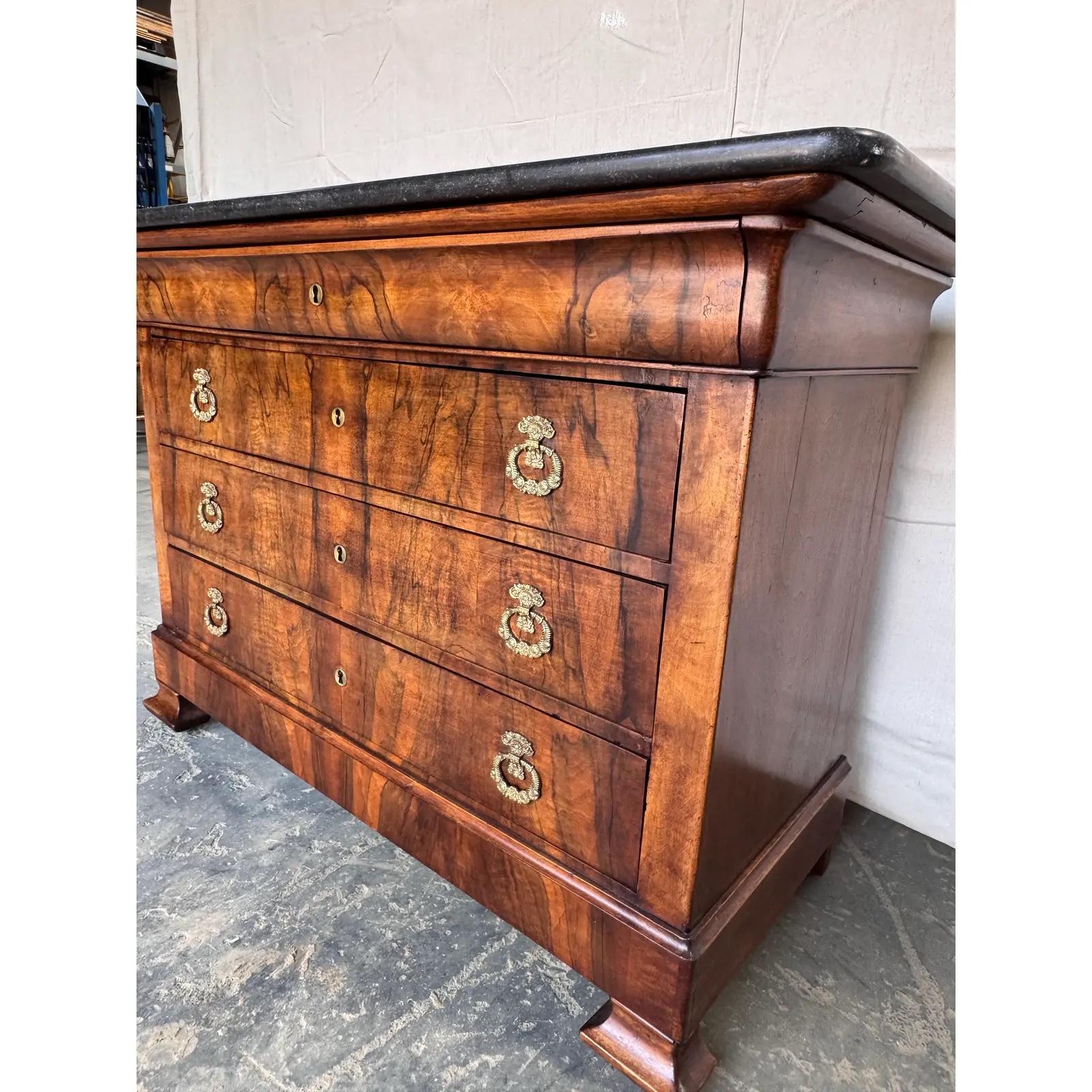 19th Century French Chest of Drawers For Sale 1