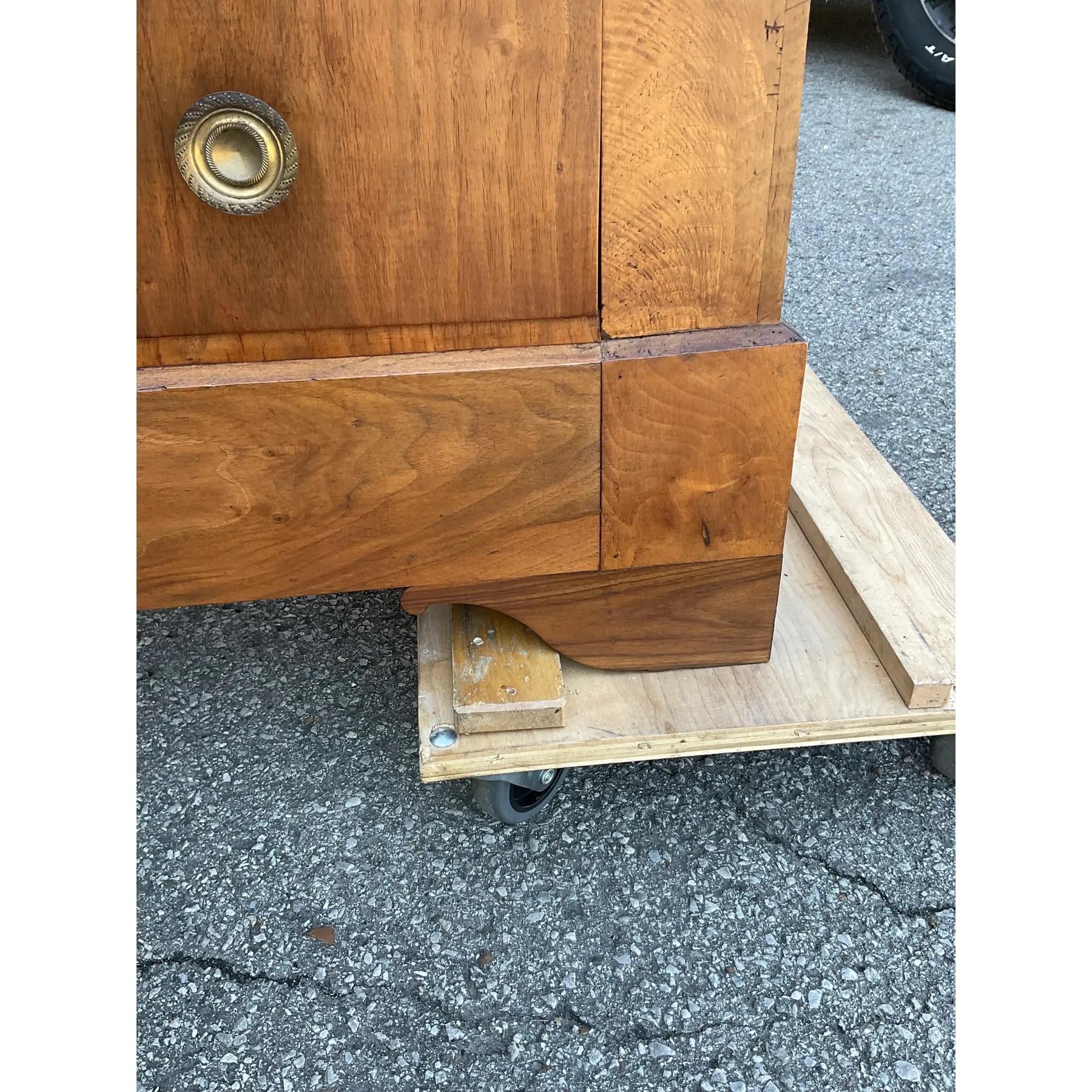 19th Century French Chest of Drawers For Sale 1