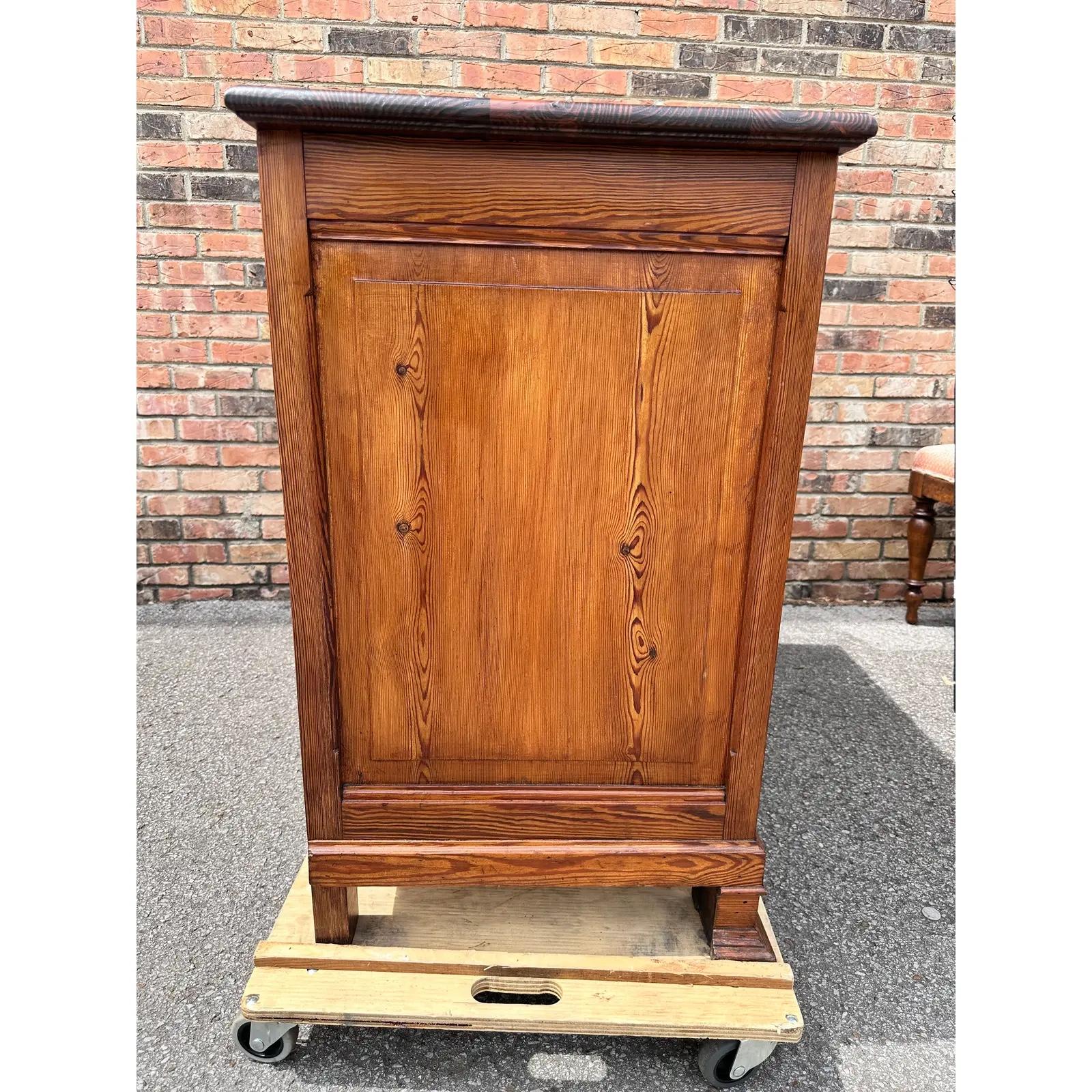 Cómoda francesa del siglo XIX Madera en venta