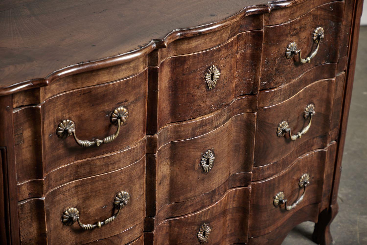 19th Century French Chest of Drawers 2