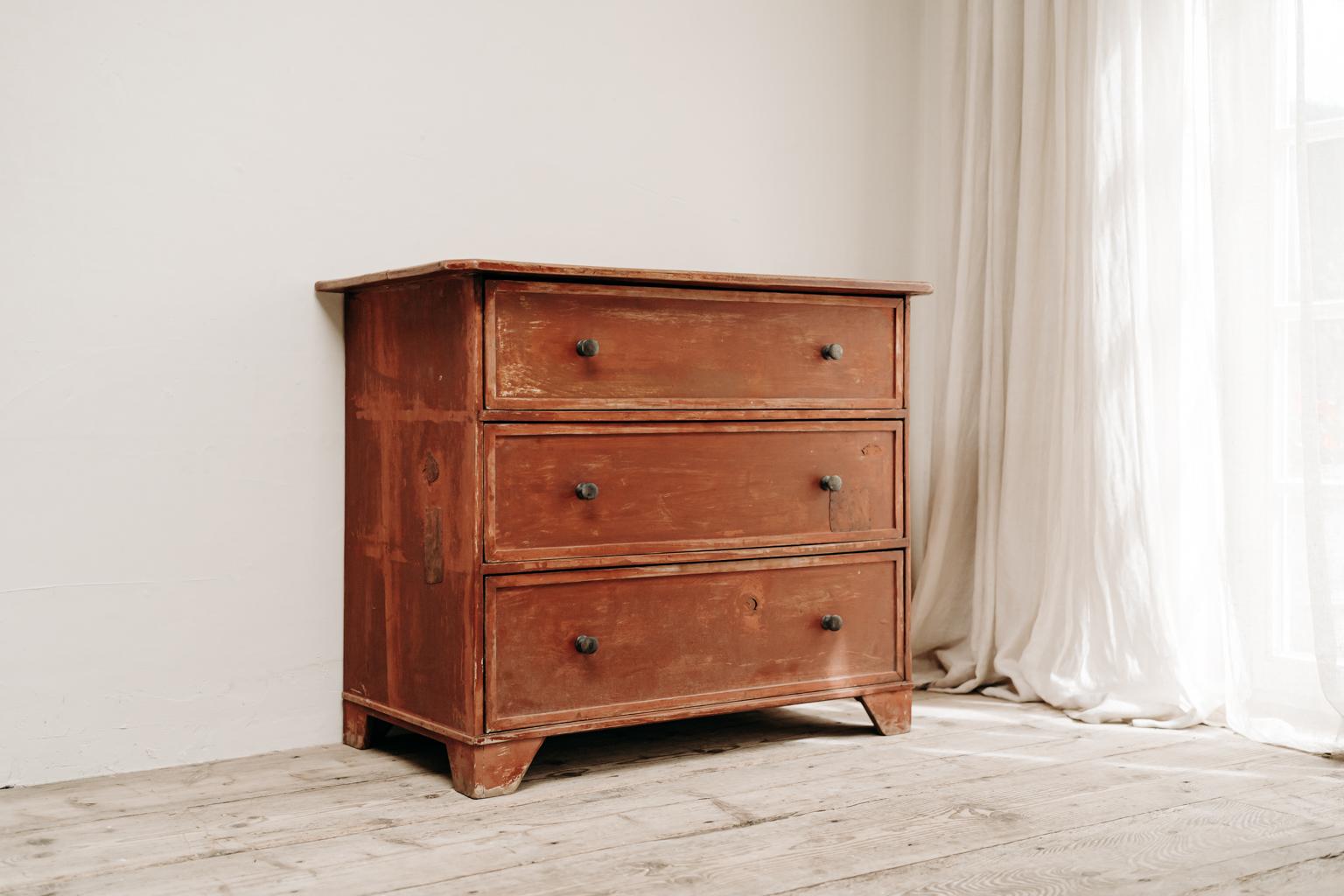 19th Century French Chest of Drawers  For Sale 3