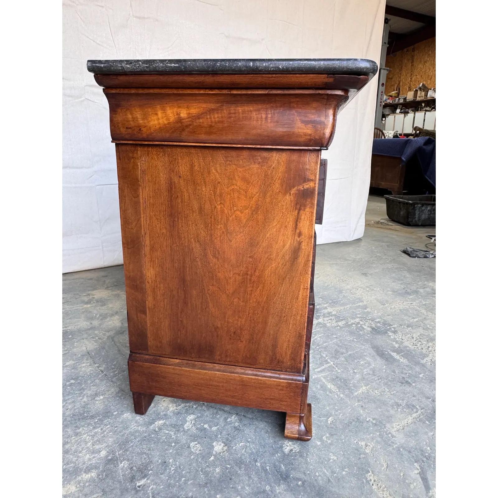 19th Century French Chest of Drawers For Sale 4