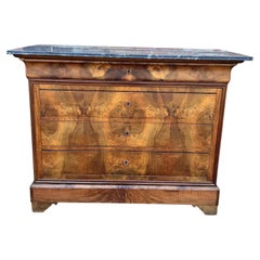 Wood Commodes and Chests of Drawers