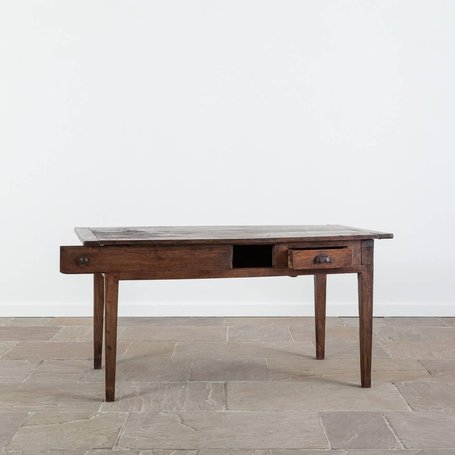 19th Century French Chestnut Table For Sale 1