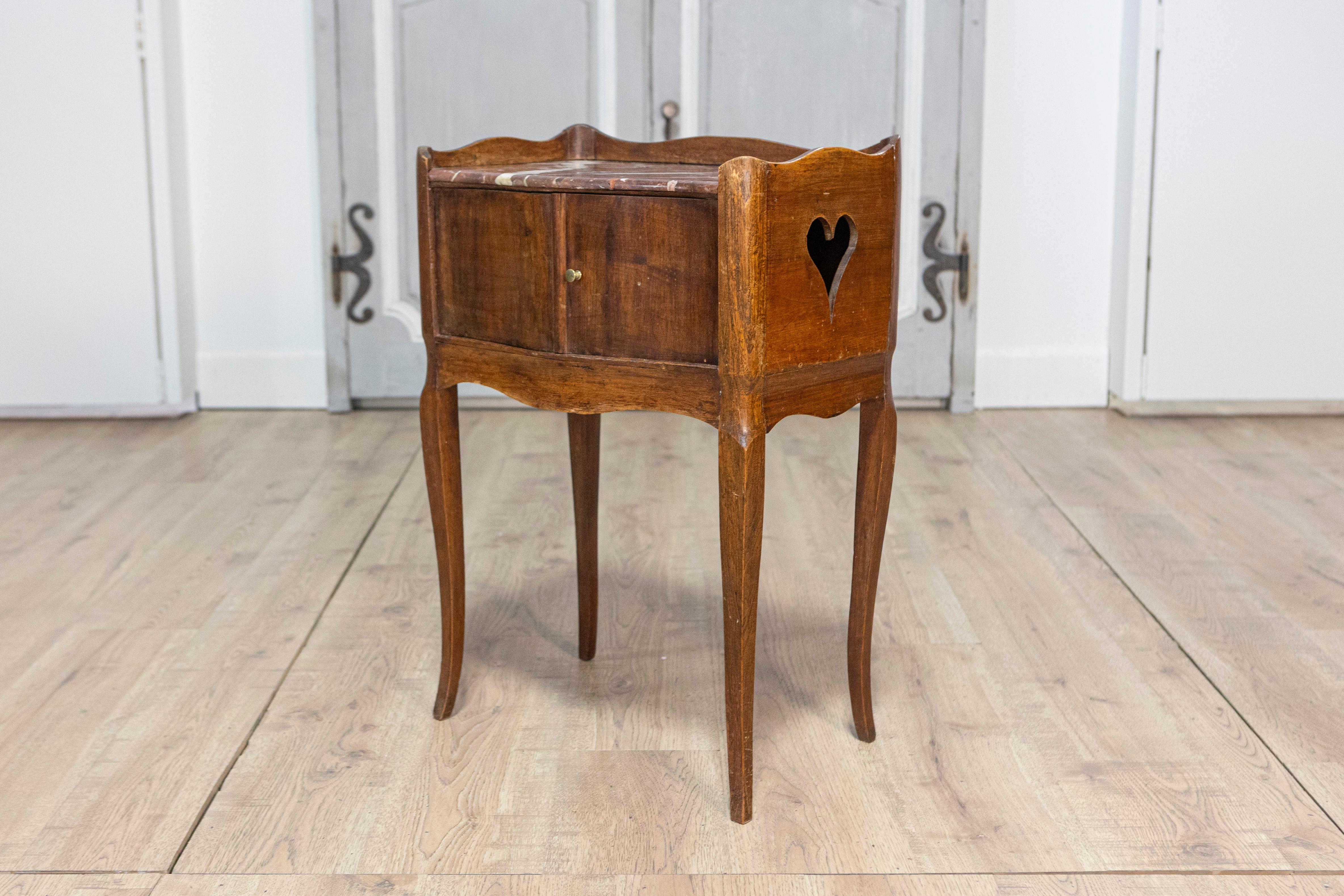 Mesa Chevet francesa del siglo XIX Tallado en venta
