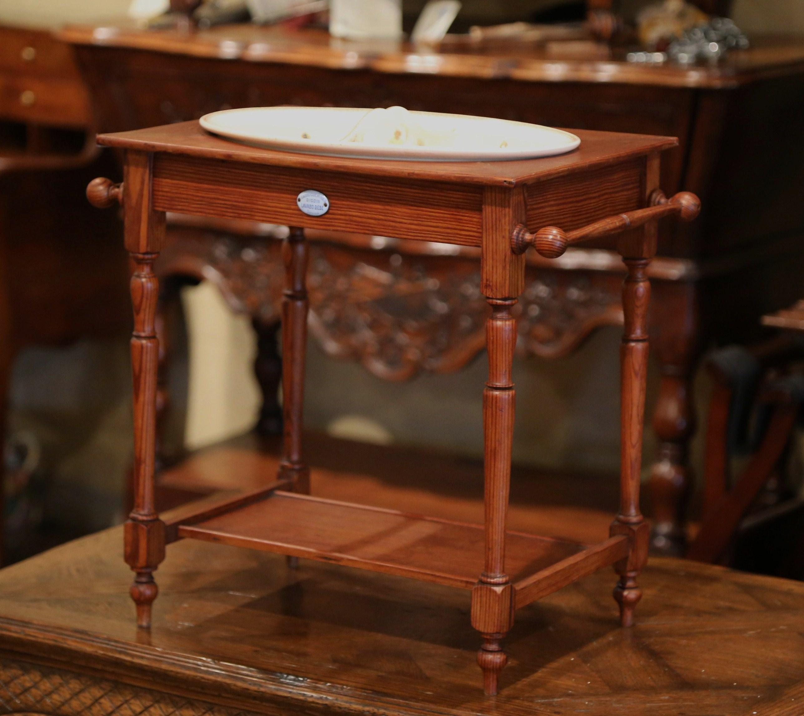19th Century French Child Pine and Porcelain Washstand from Sarreguemines In Excellent Condition In Dallas, TX