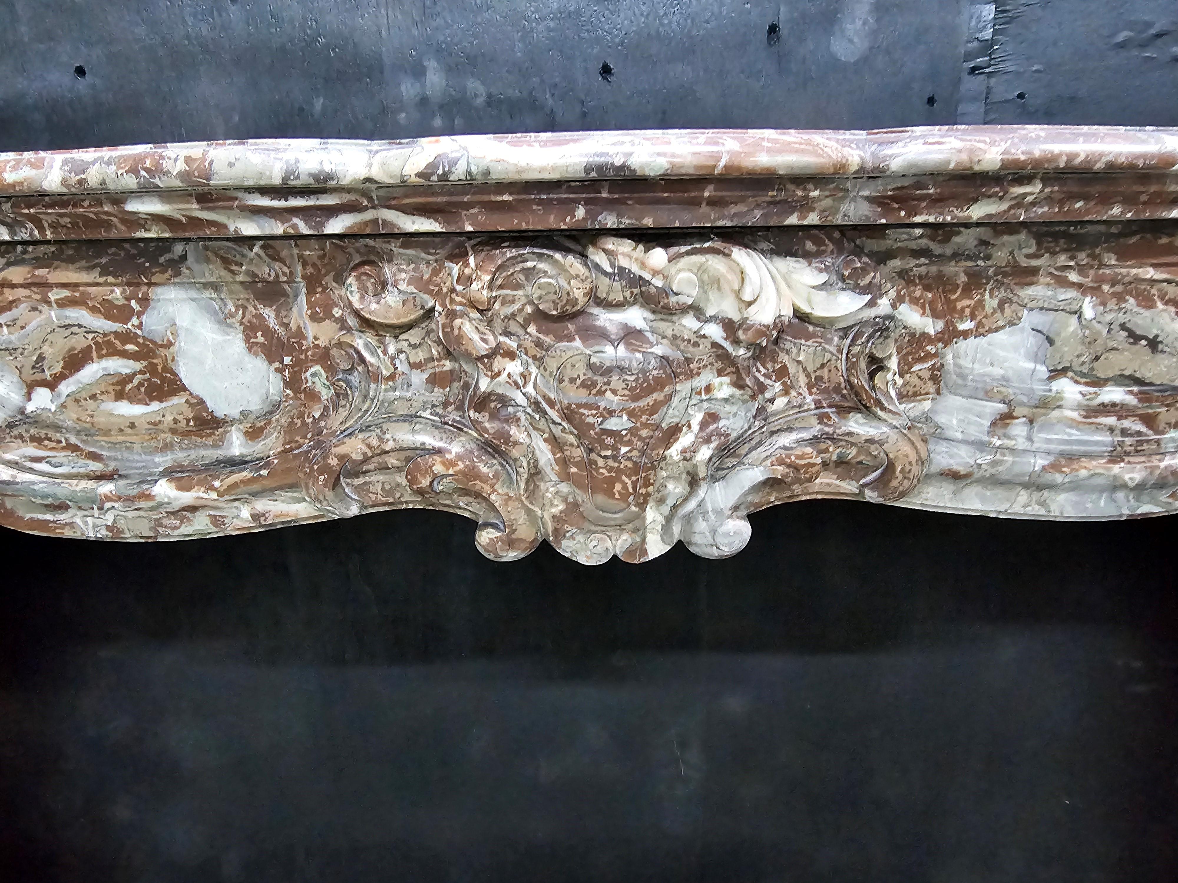 Hand-Carved 19th Century French Chimneypiece in Arabescato Orobico Rosso For Sale