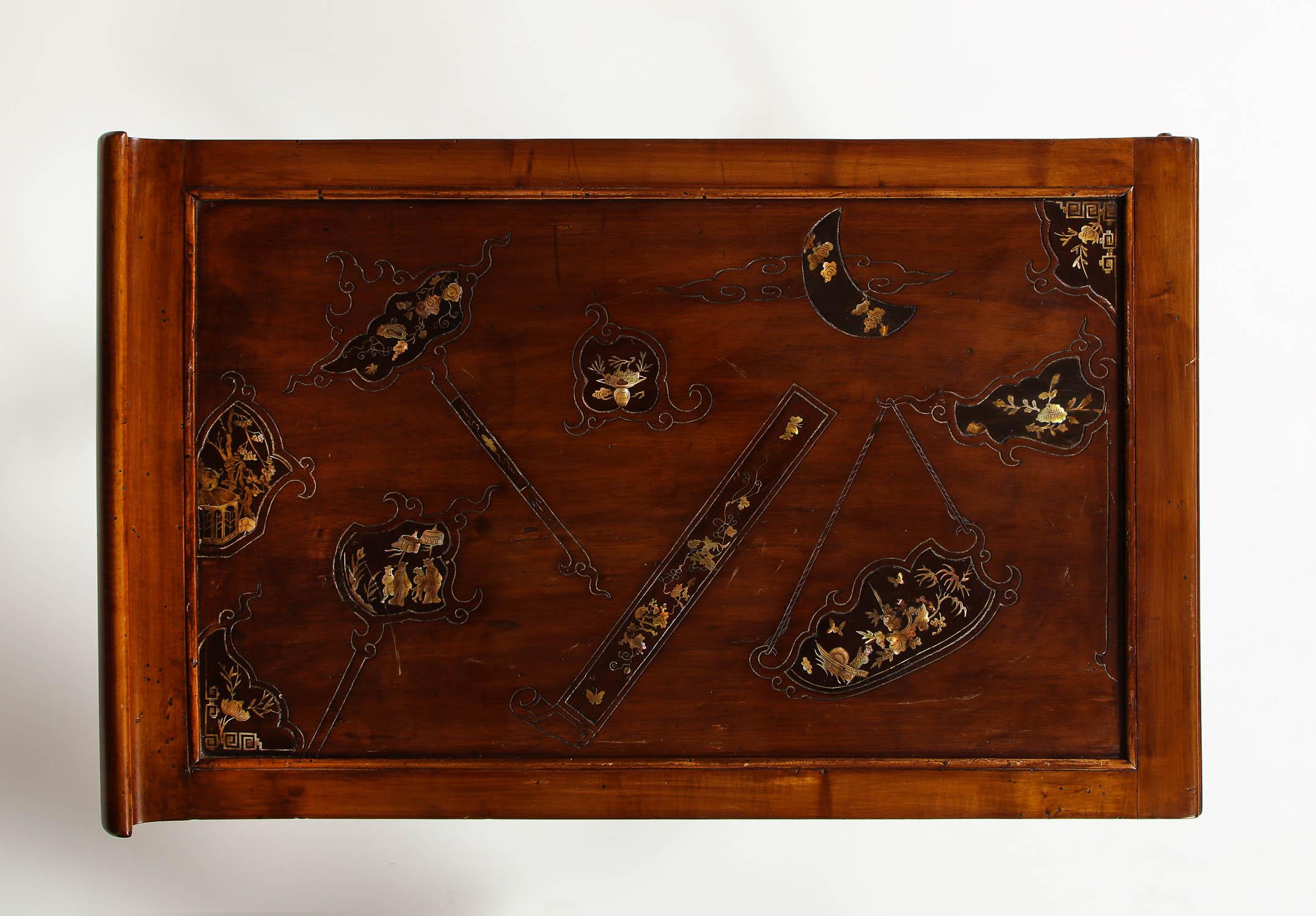 Französischer Mahagoni-Tisch im Chinoiserie-Stil des 19. Jahrhunderts, Gabriel Viardot zugeschrieben im Angebot 2